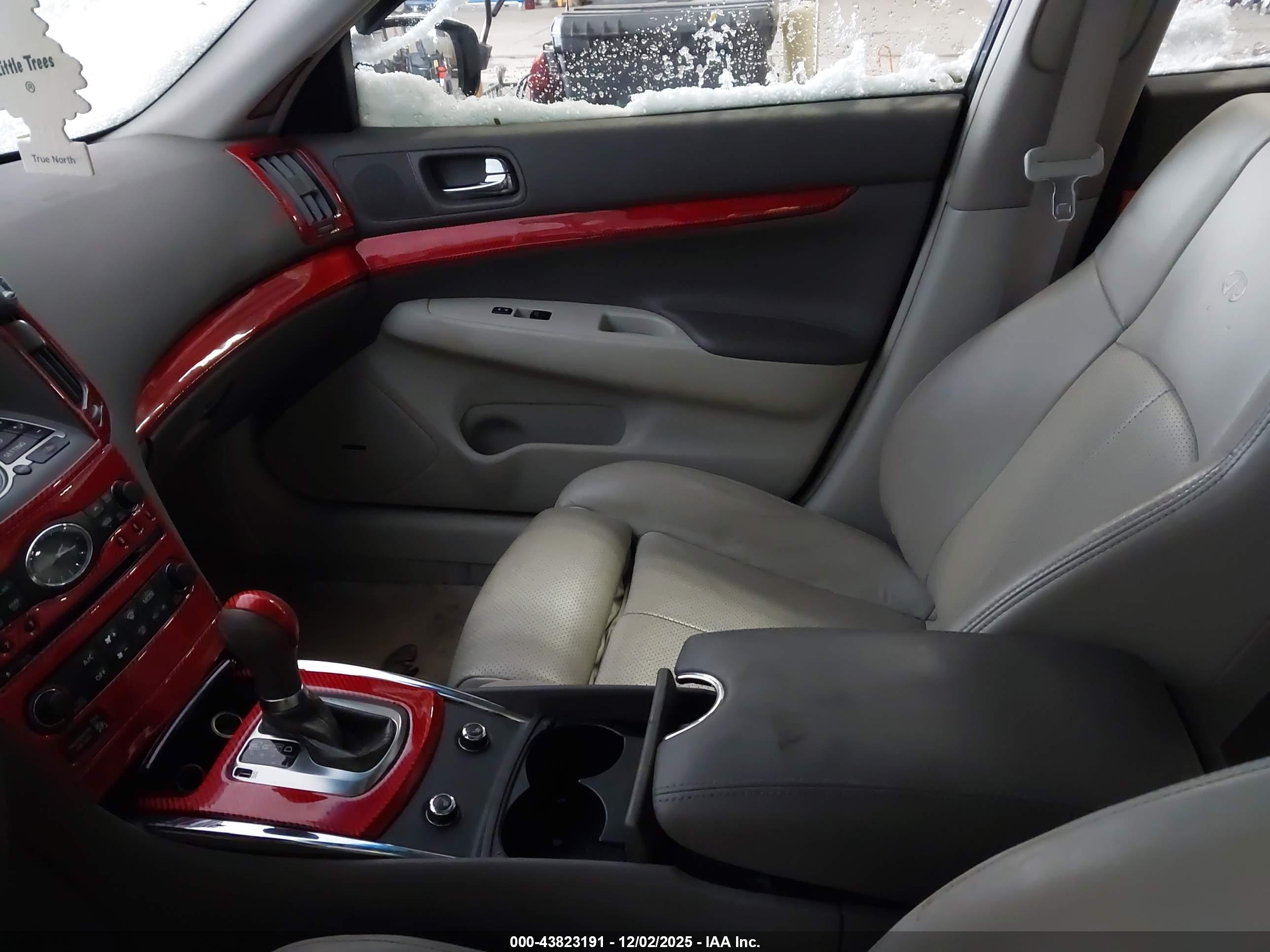 INFINITI G37 image 5