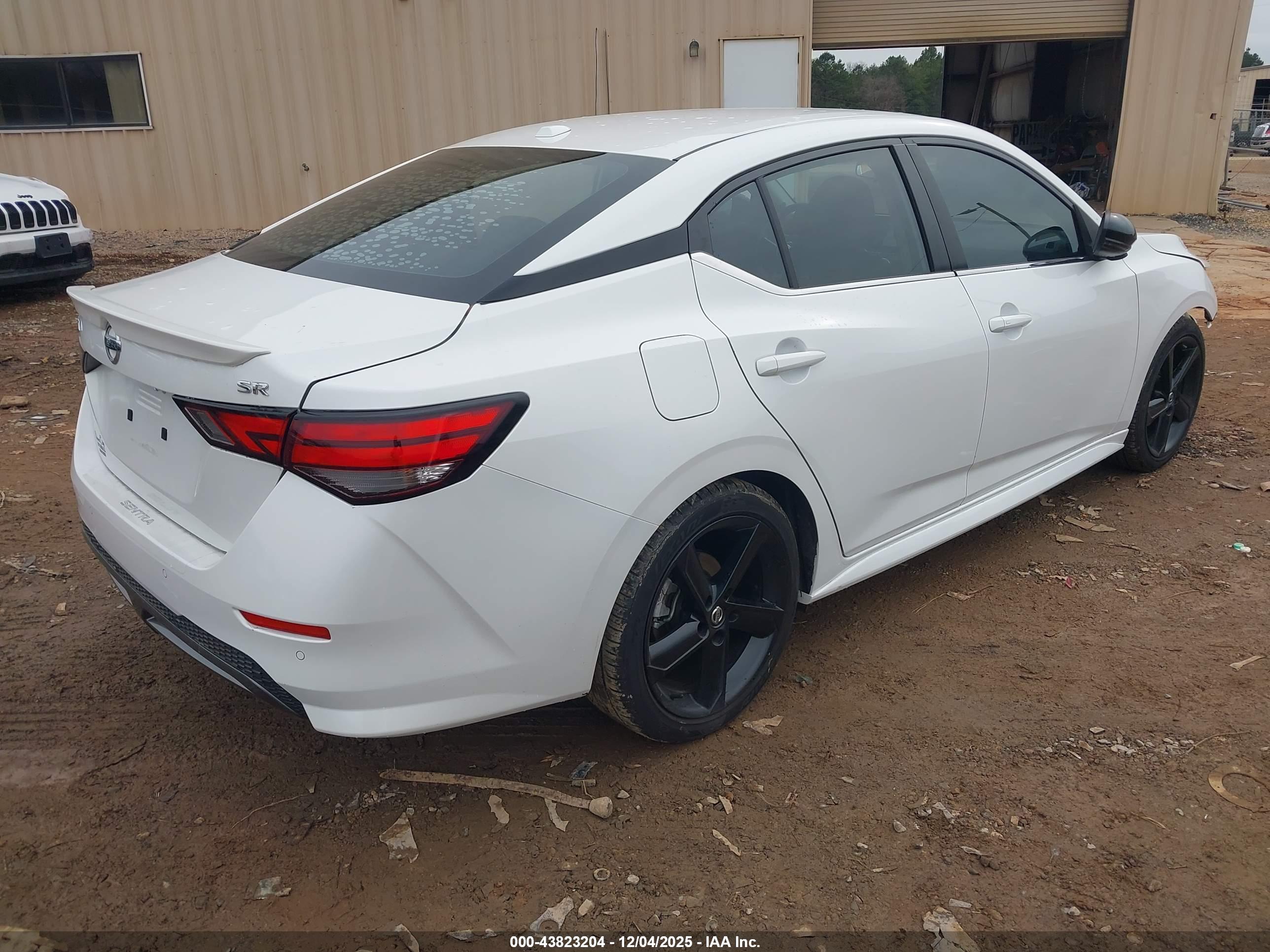 NISSAN SENTRA image 4