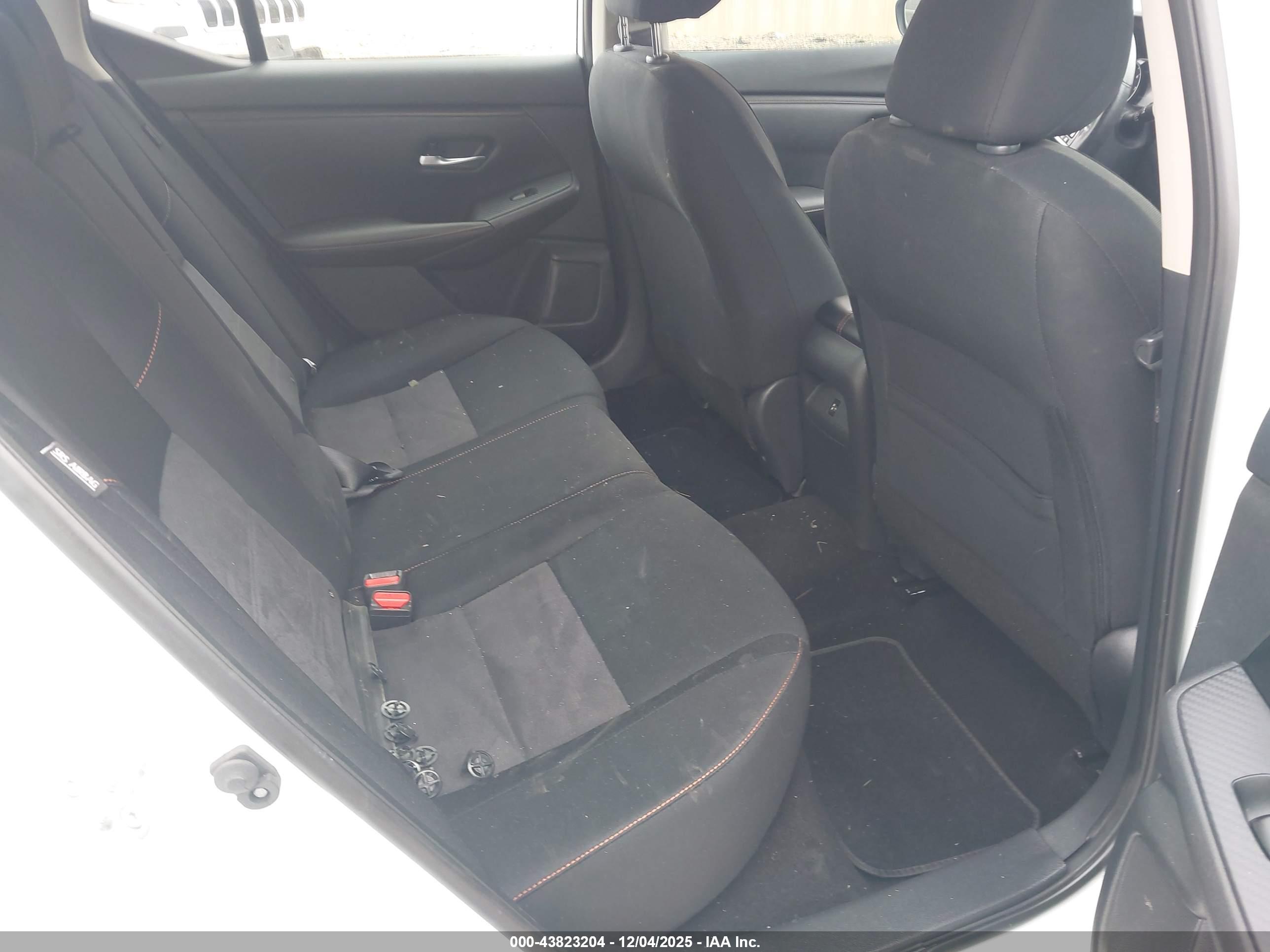 NISSAN SENTRA image 8
