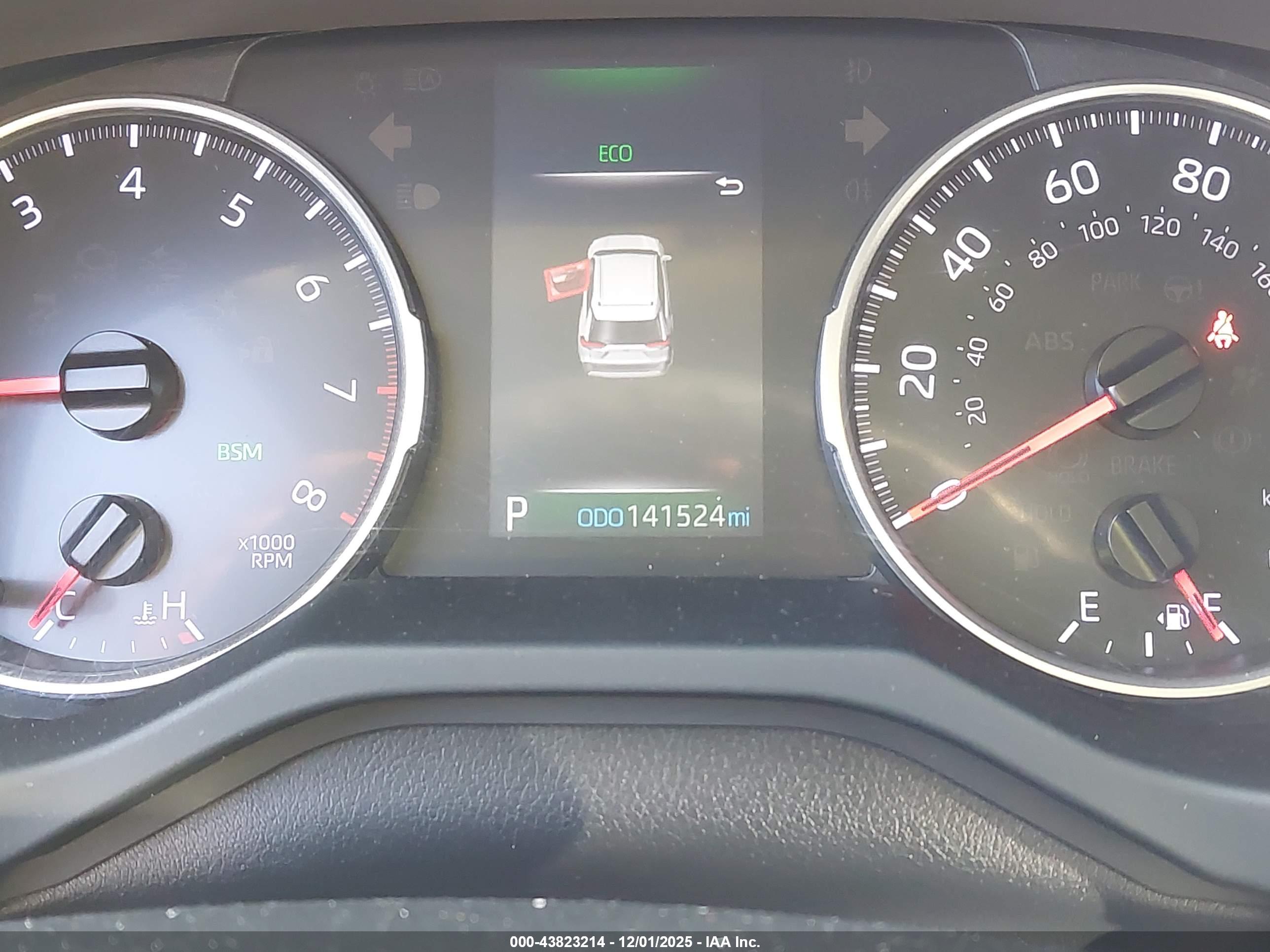 TOYOTA RAV4 image 7