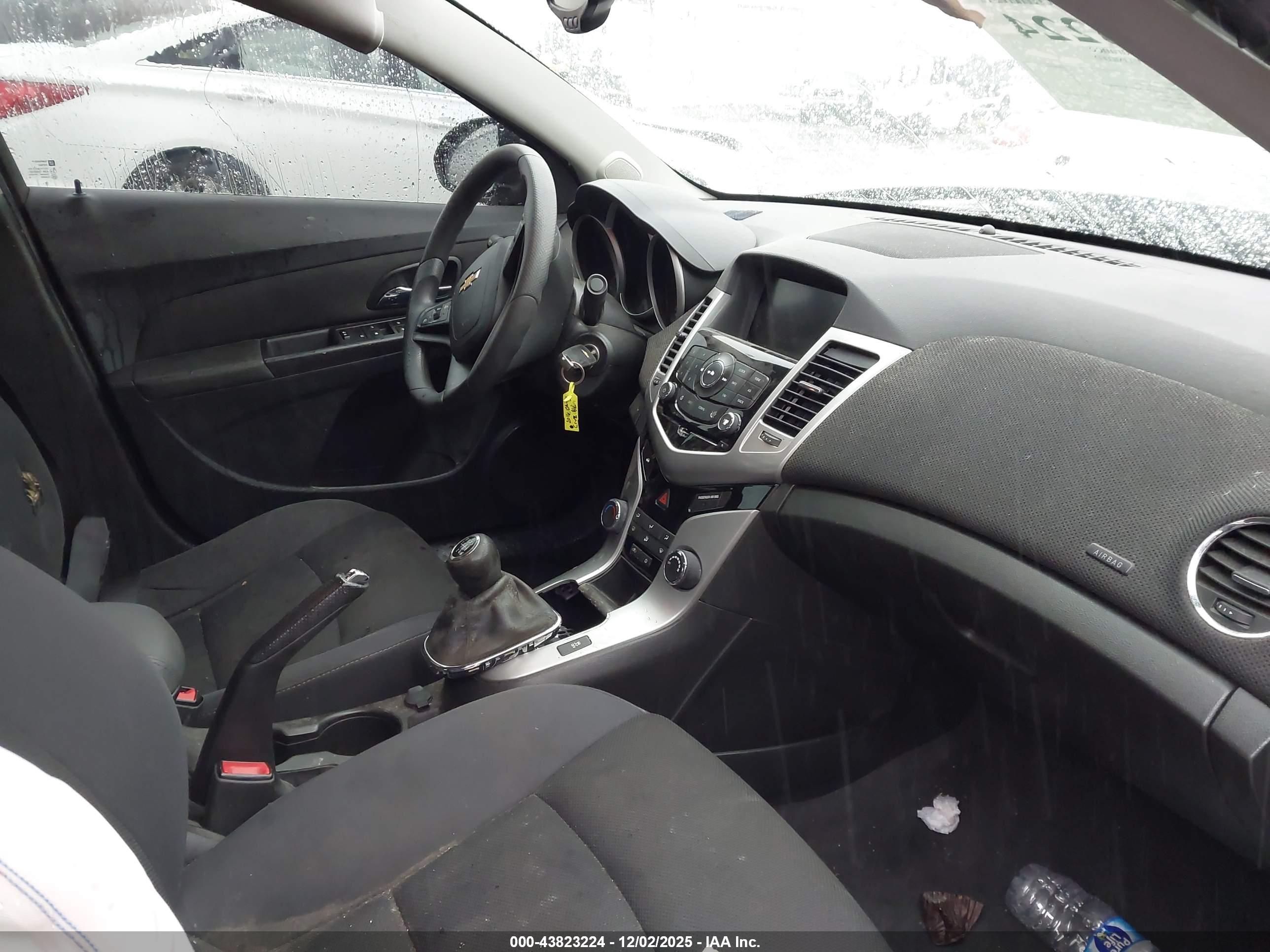 CHEVROLET CRUZE image 5