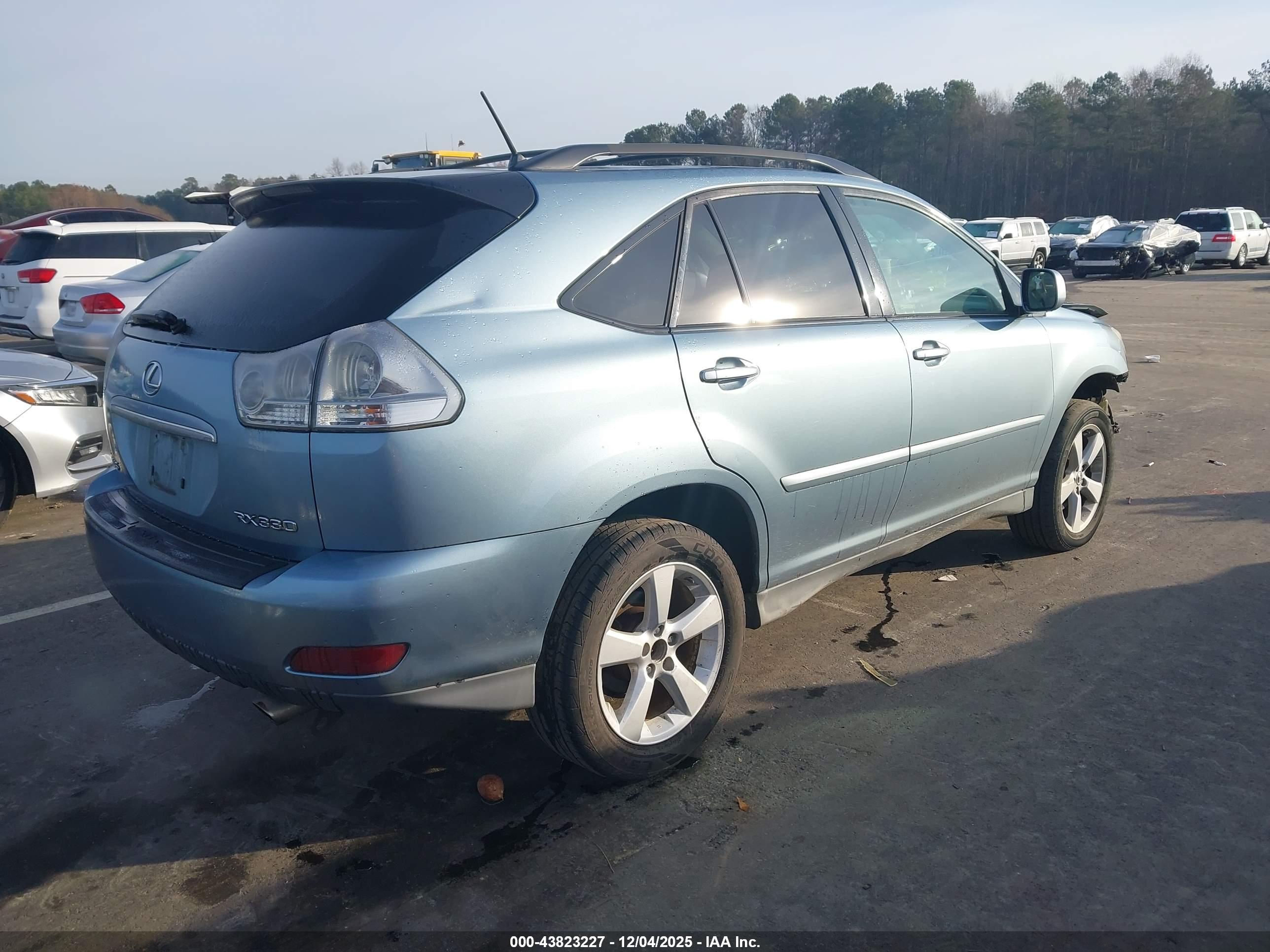 LEXUS RX image 4