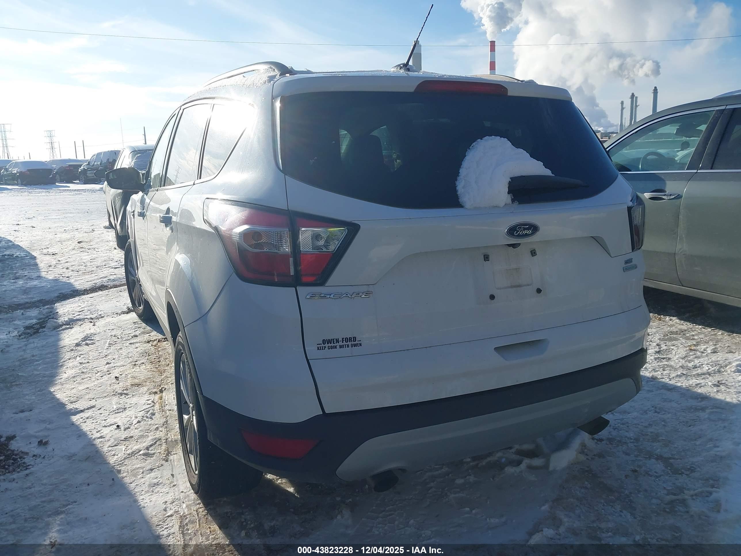 FORD ESCAPE image 3