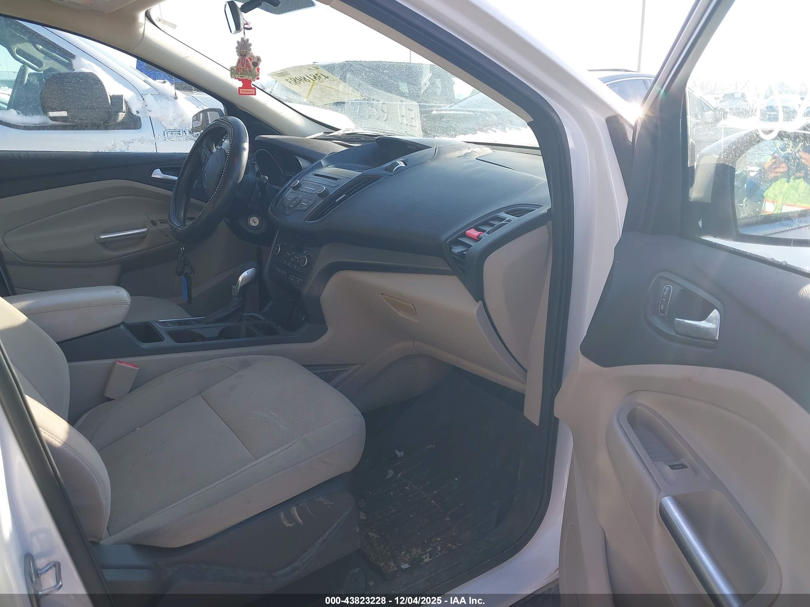 FORD ESCAPE image 5