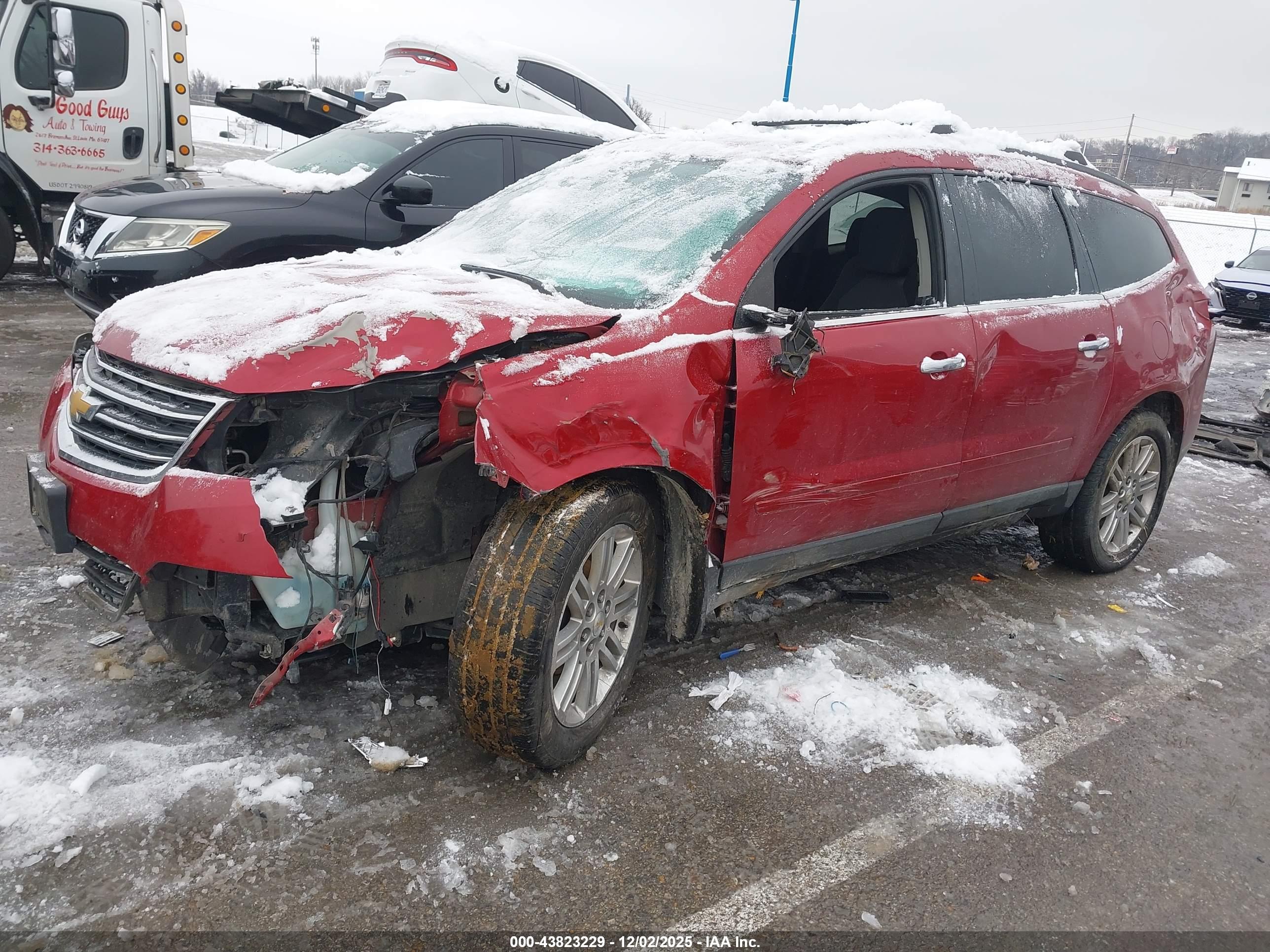 CHEVROLET TRAVERSE image 2