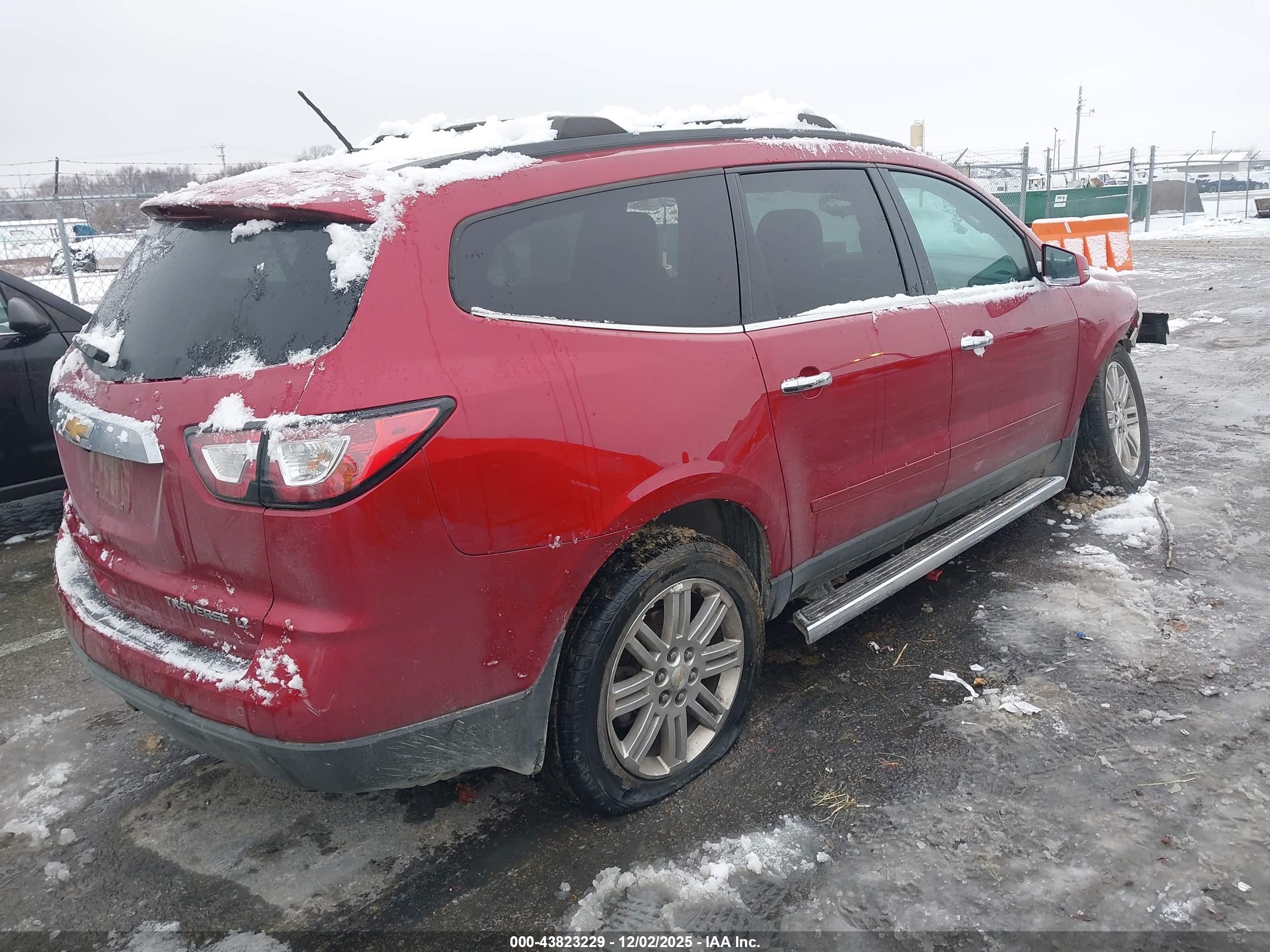 CHEVROLET TRAVERSE image 4