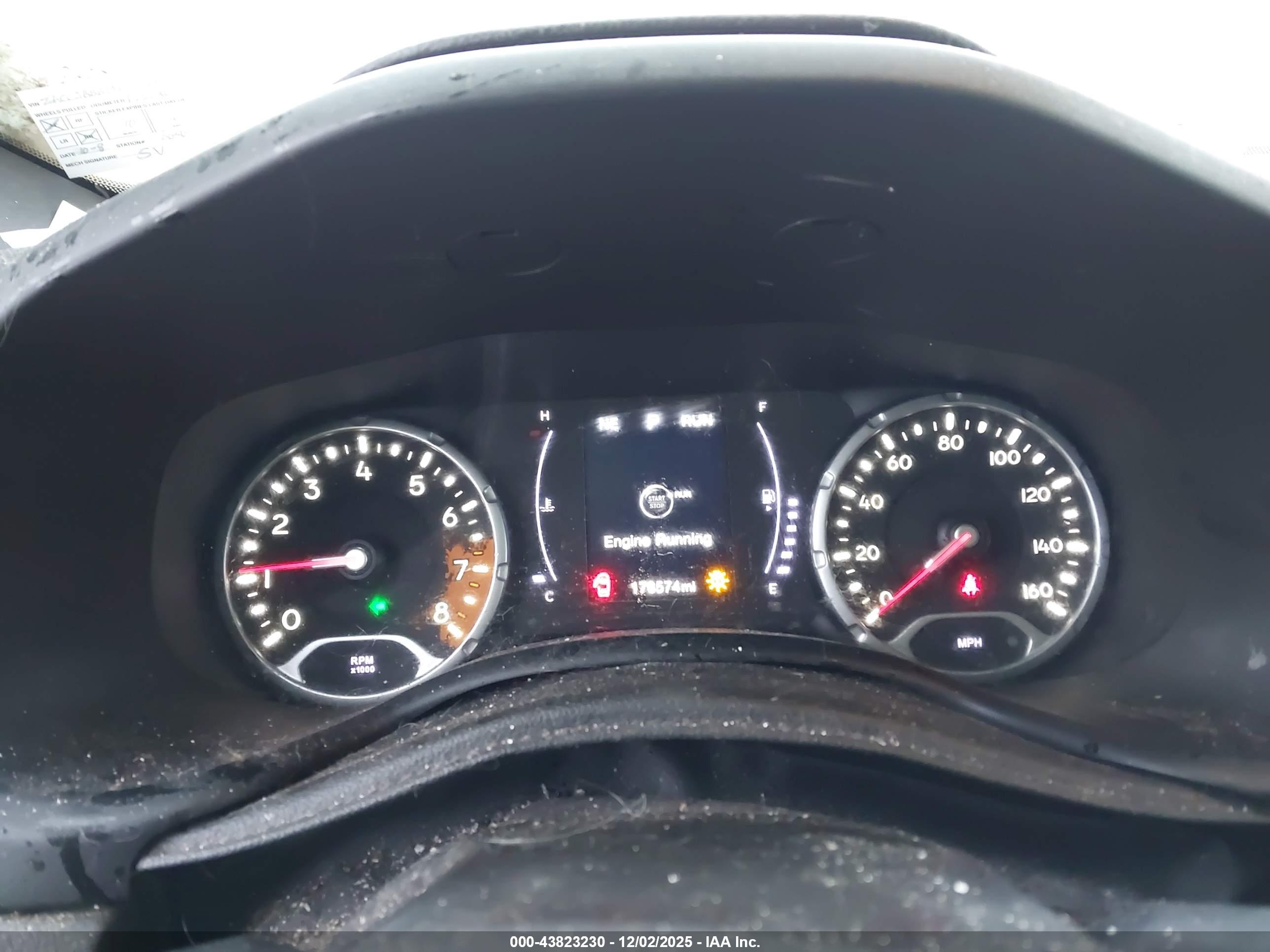 JEEP RENEGADE image 7