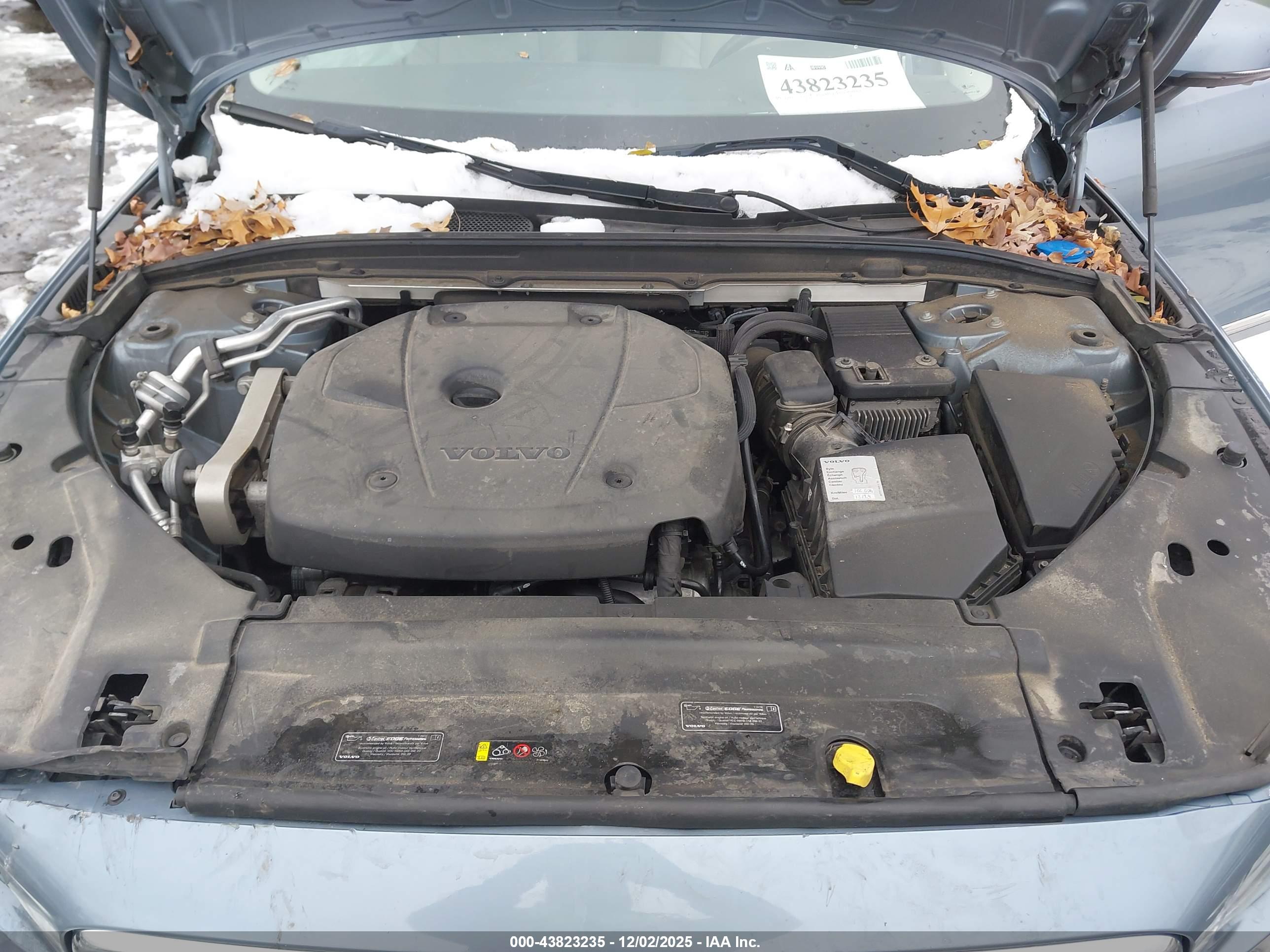 VOLVO S90 image 10