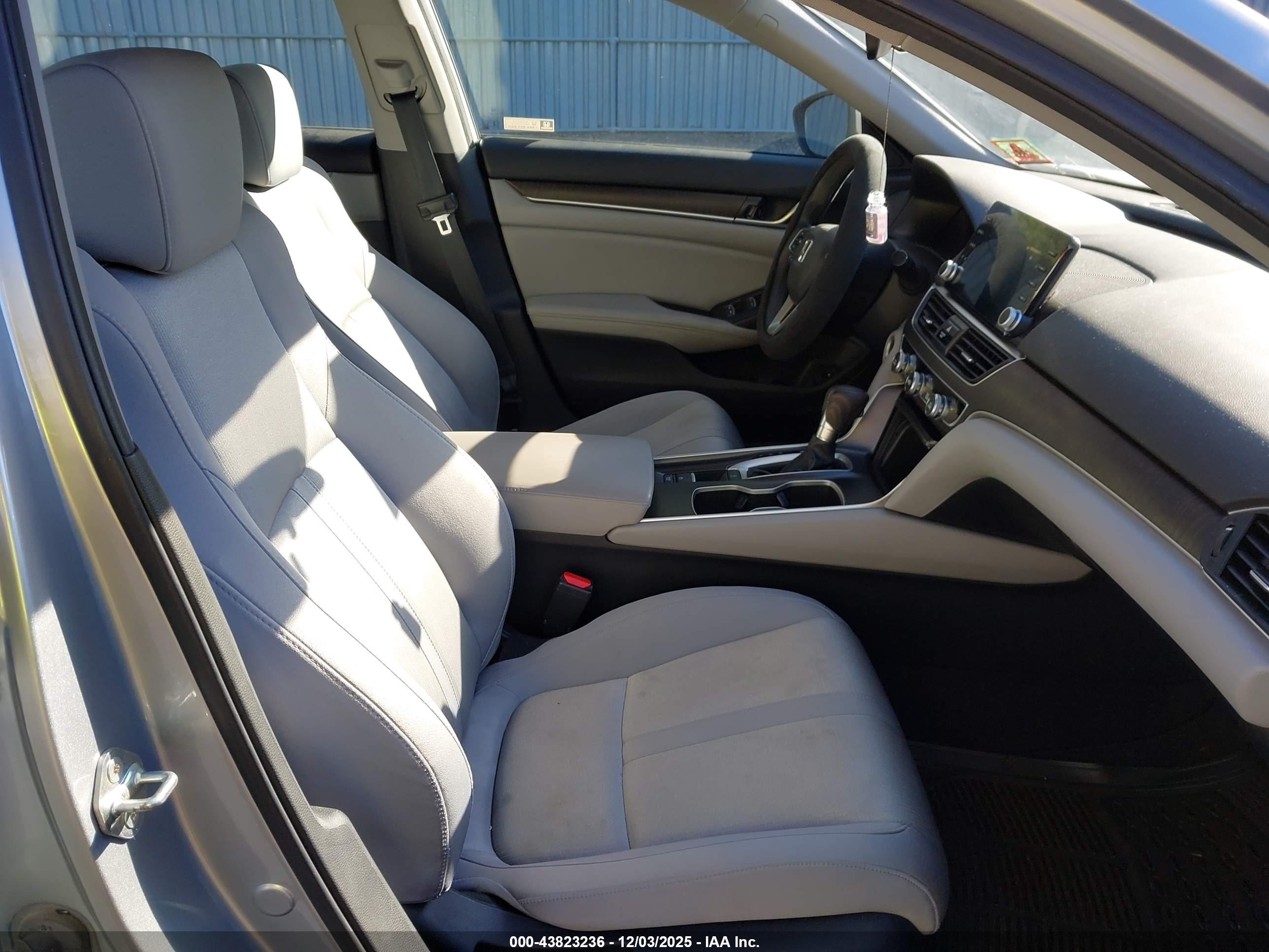 HONDA ACCORD image 5
