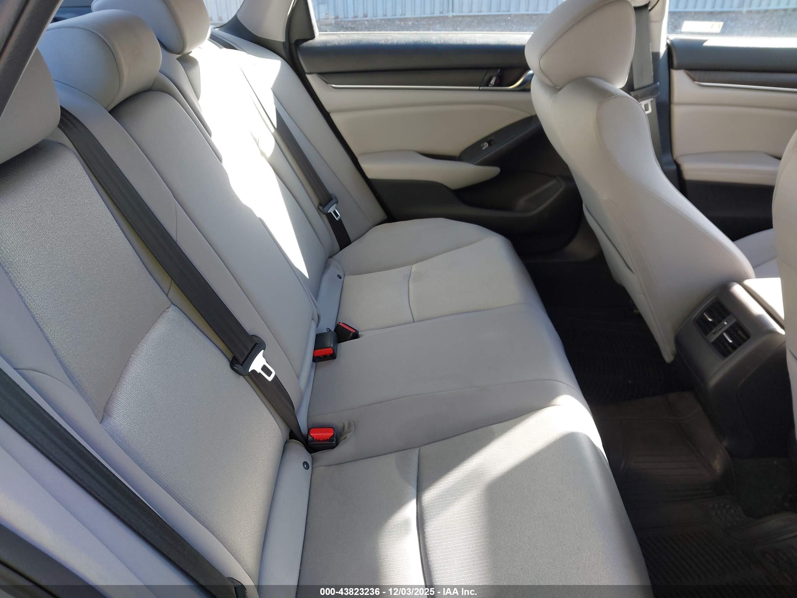 HONDA ACCORD image 8