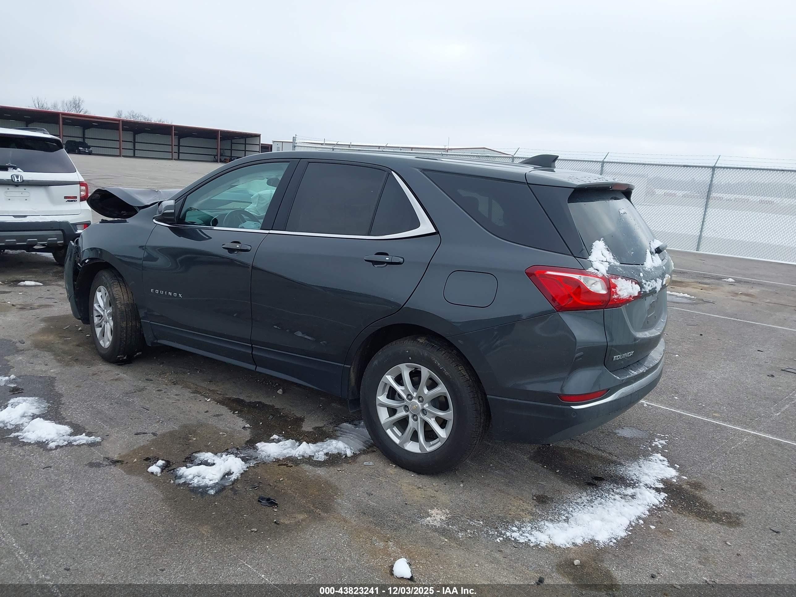 CHEVROLET EQUINOX image 3