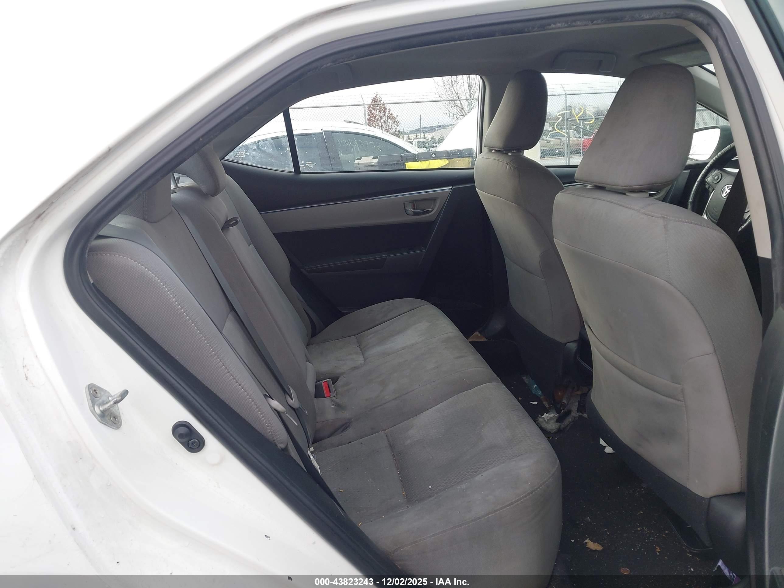 TOYOTA COROLLA image 8