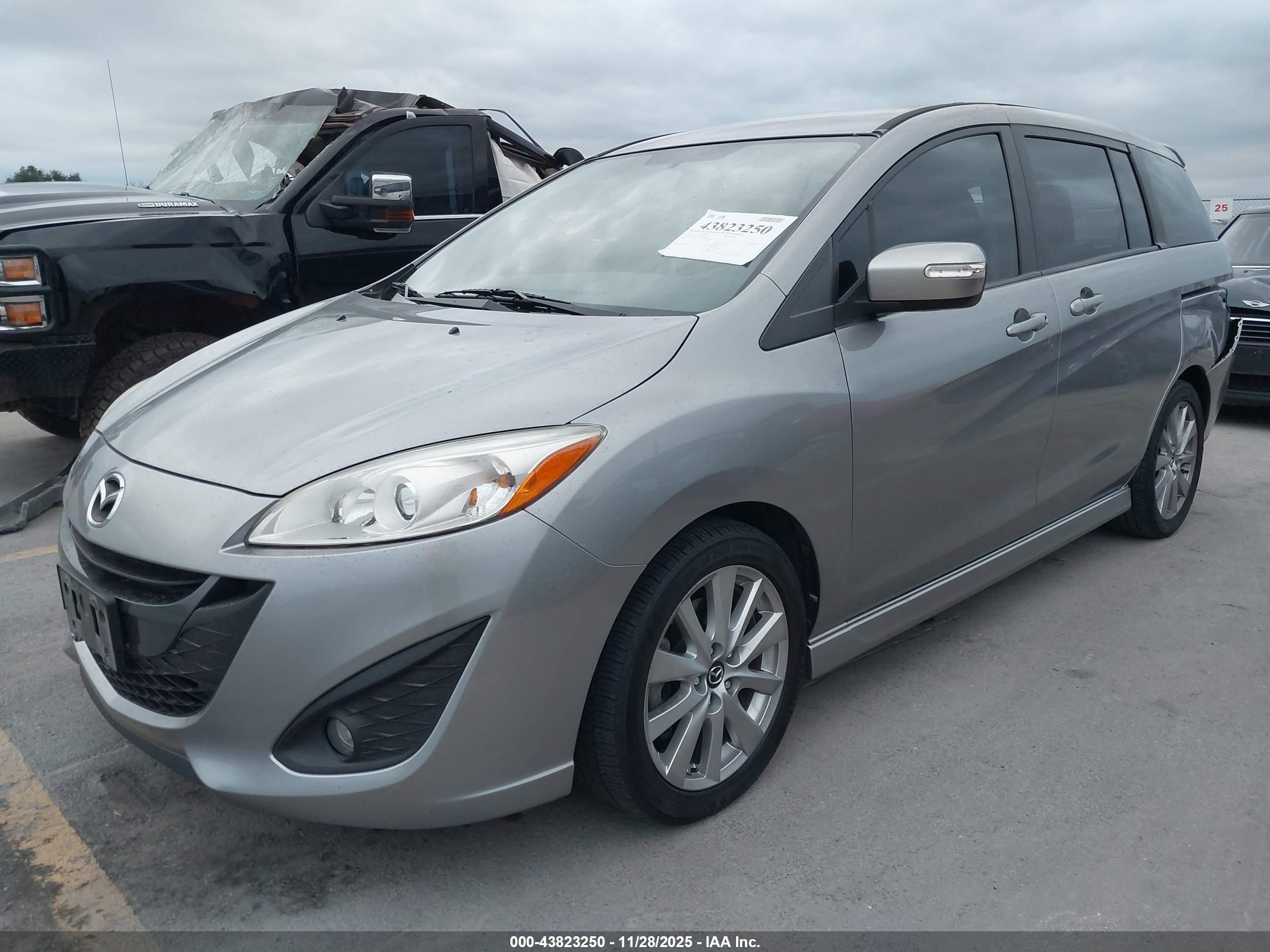 MAZDA MAZDA5 image 2