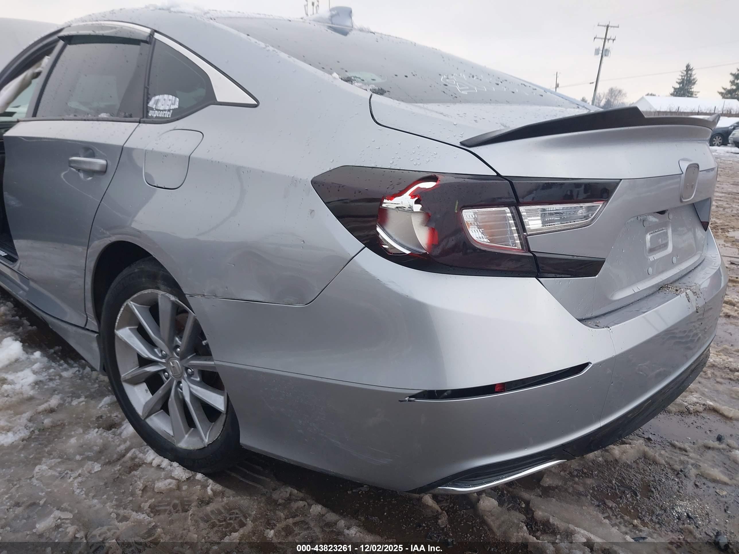 HONDA ACCORD image 6
