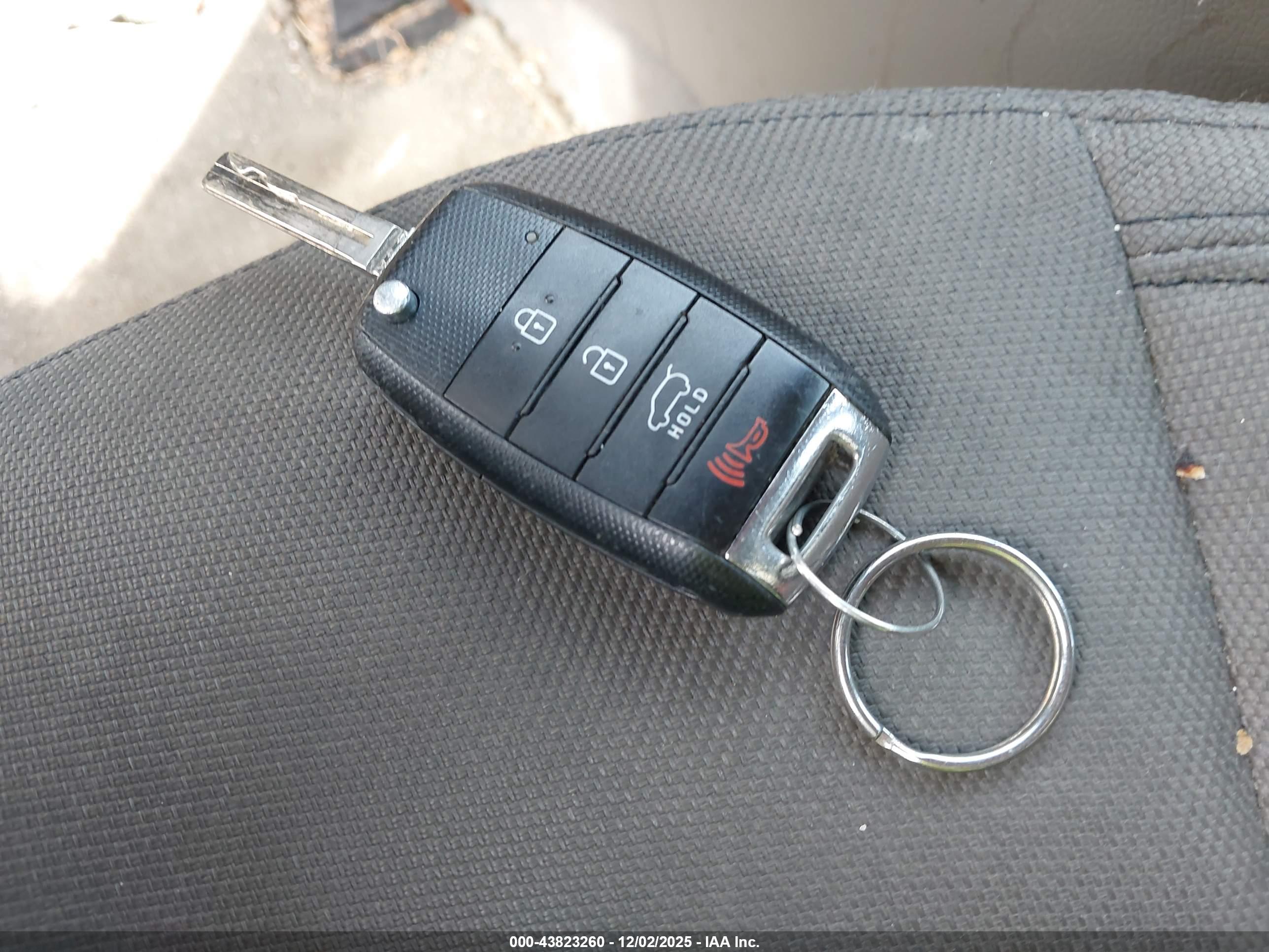 KIA SPORTAGE image 11
