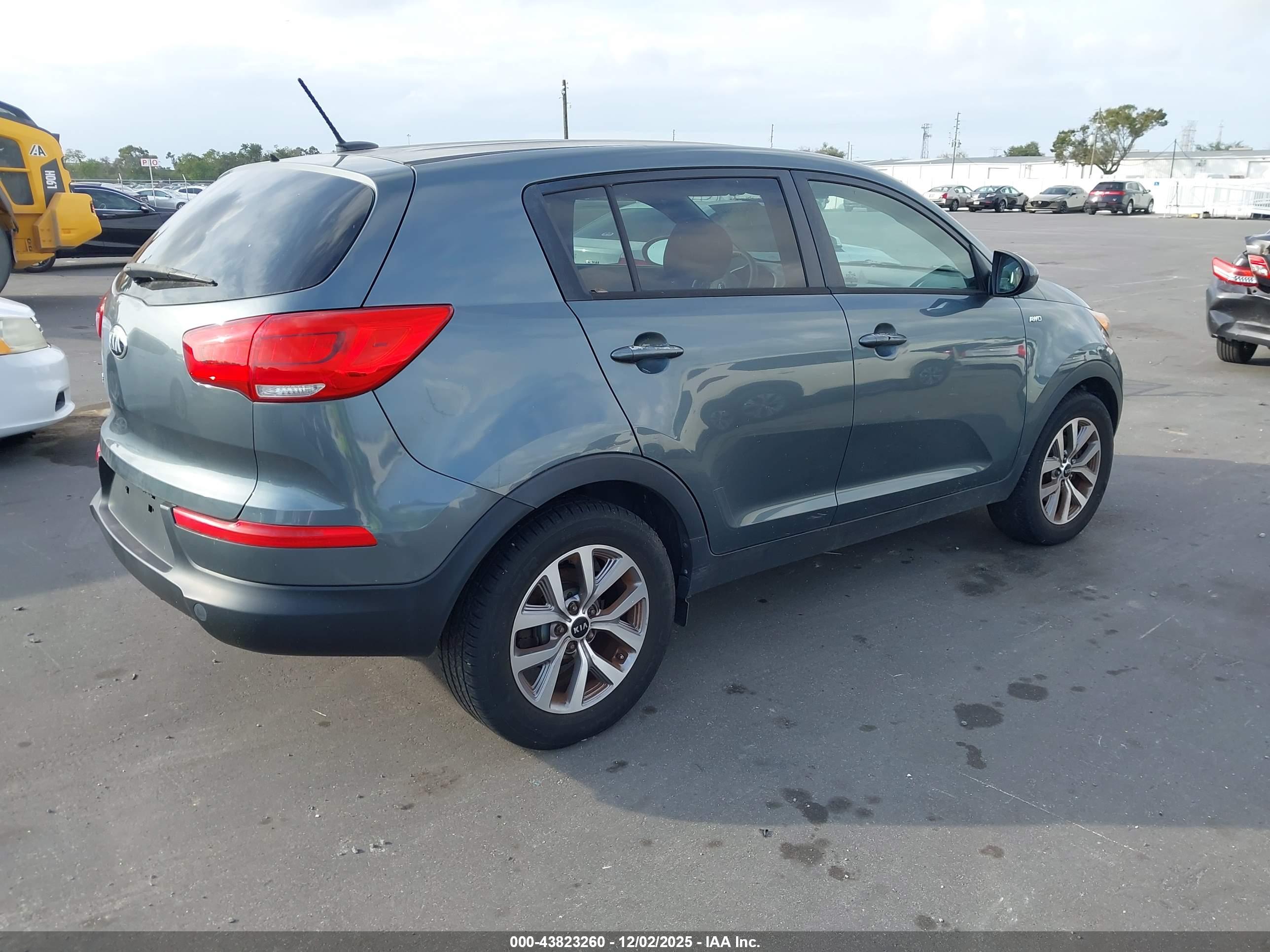 KIA SPORTAGE image 4