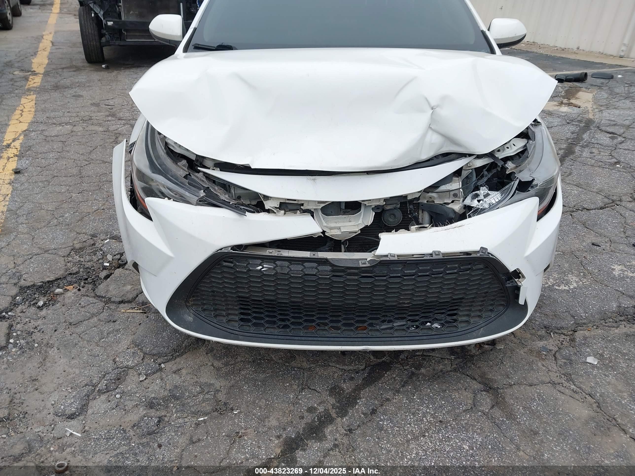 TOYOTA COROLLA image 6