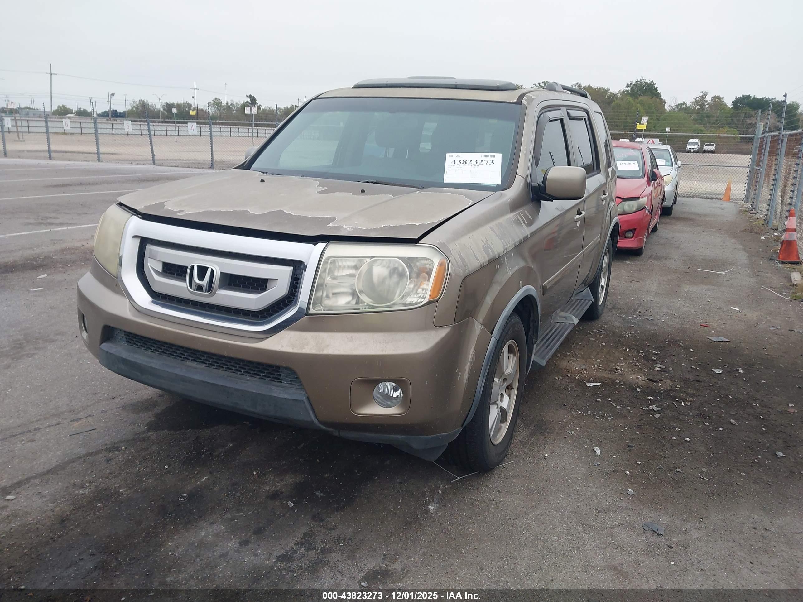 HONDA PILOT image 2