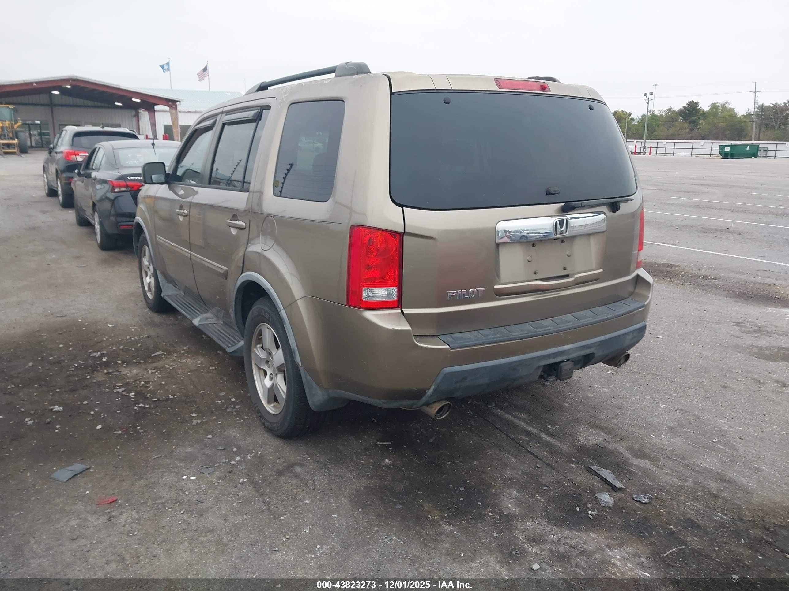 HONDA PILOT image 3