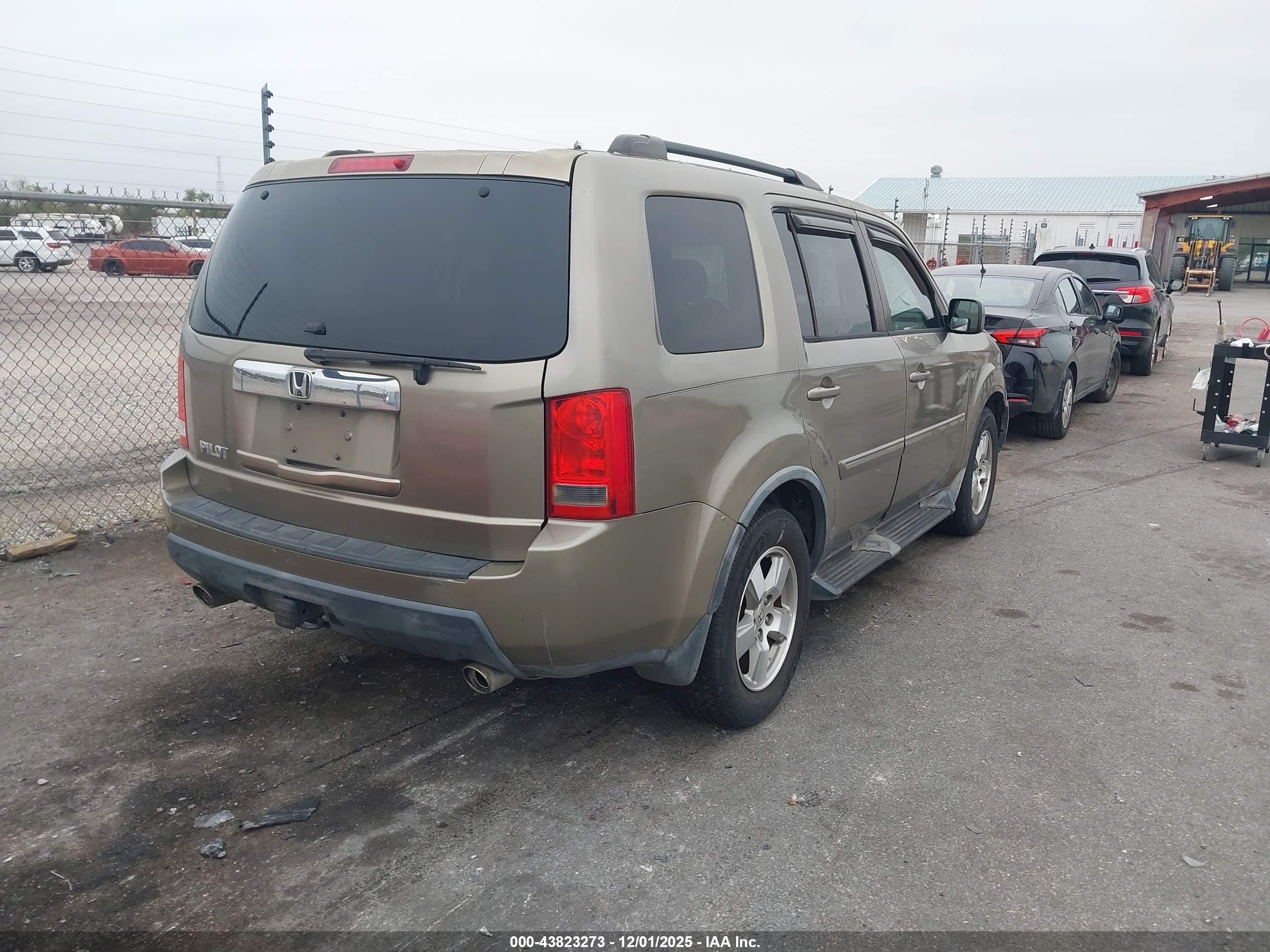 HONDA PILOT image 4