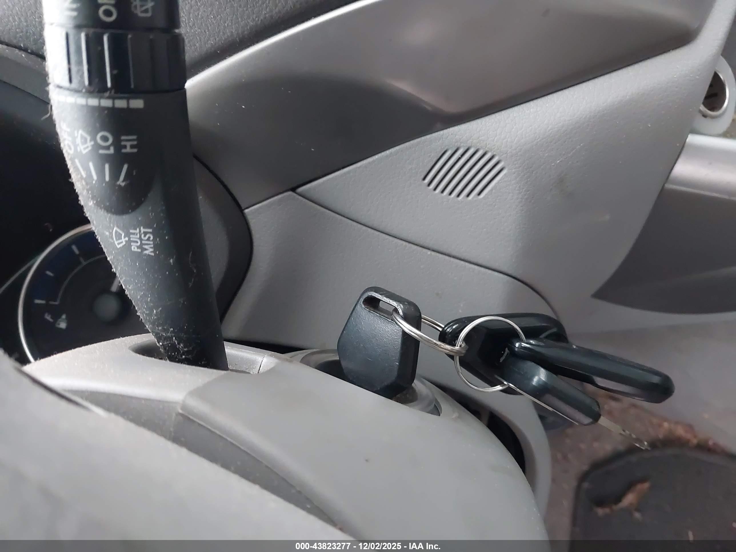 SUBARU FORESTER image 11