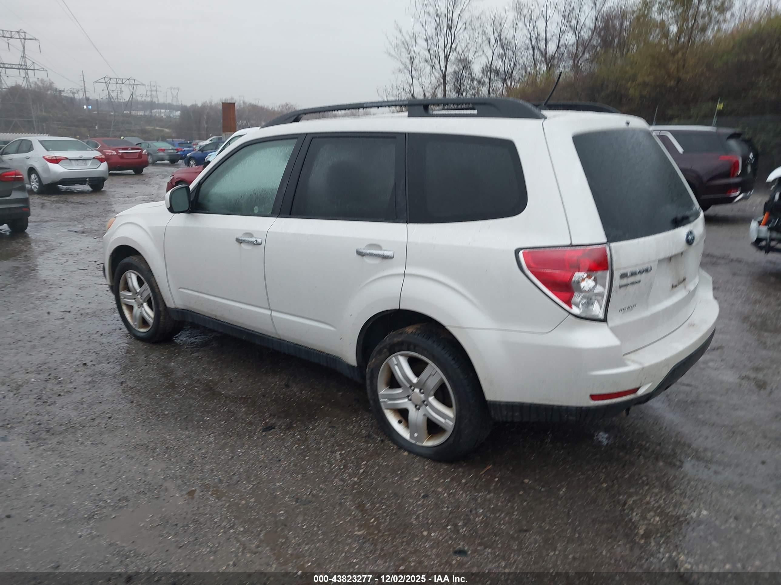 SUBARU FORESTER image 3