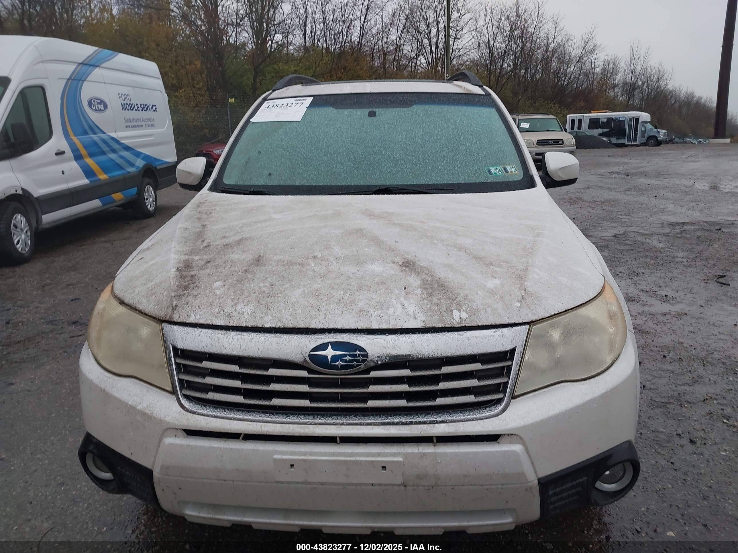 SUBARU FORESTER image 6