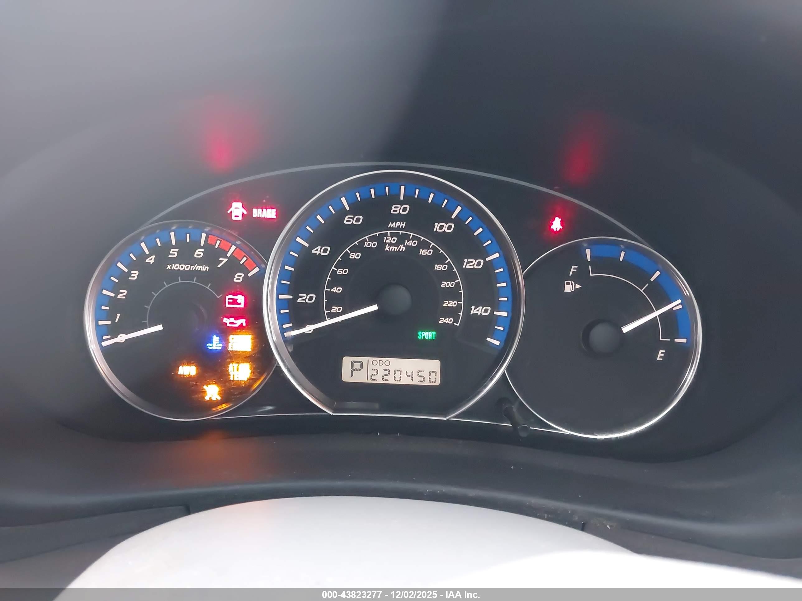 SUBARU FORESTER image 7