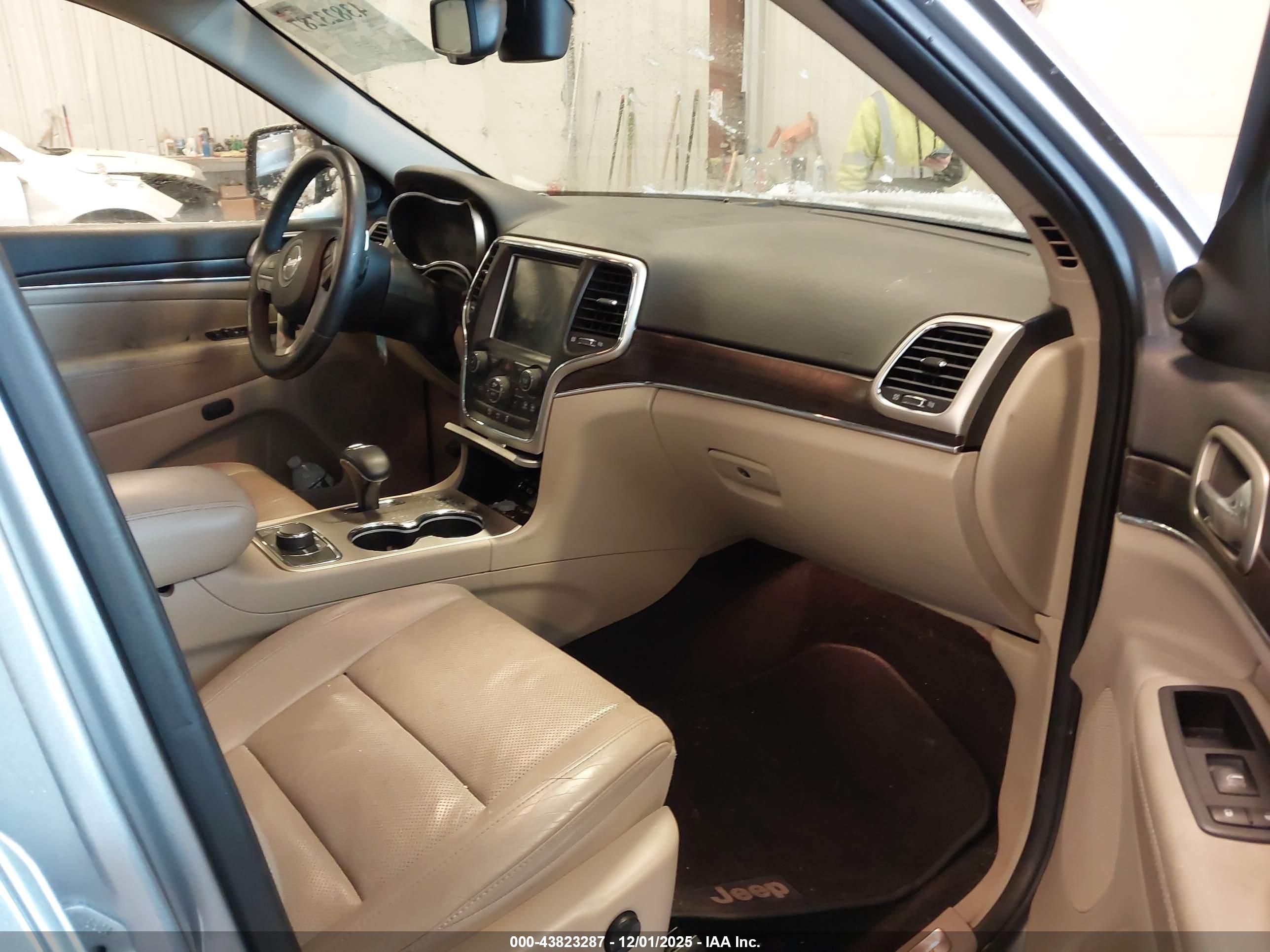 JEEP GRAND image 5