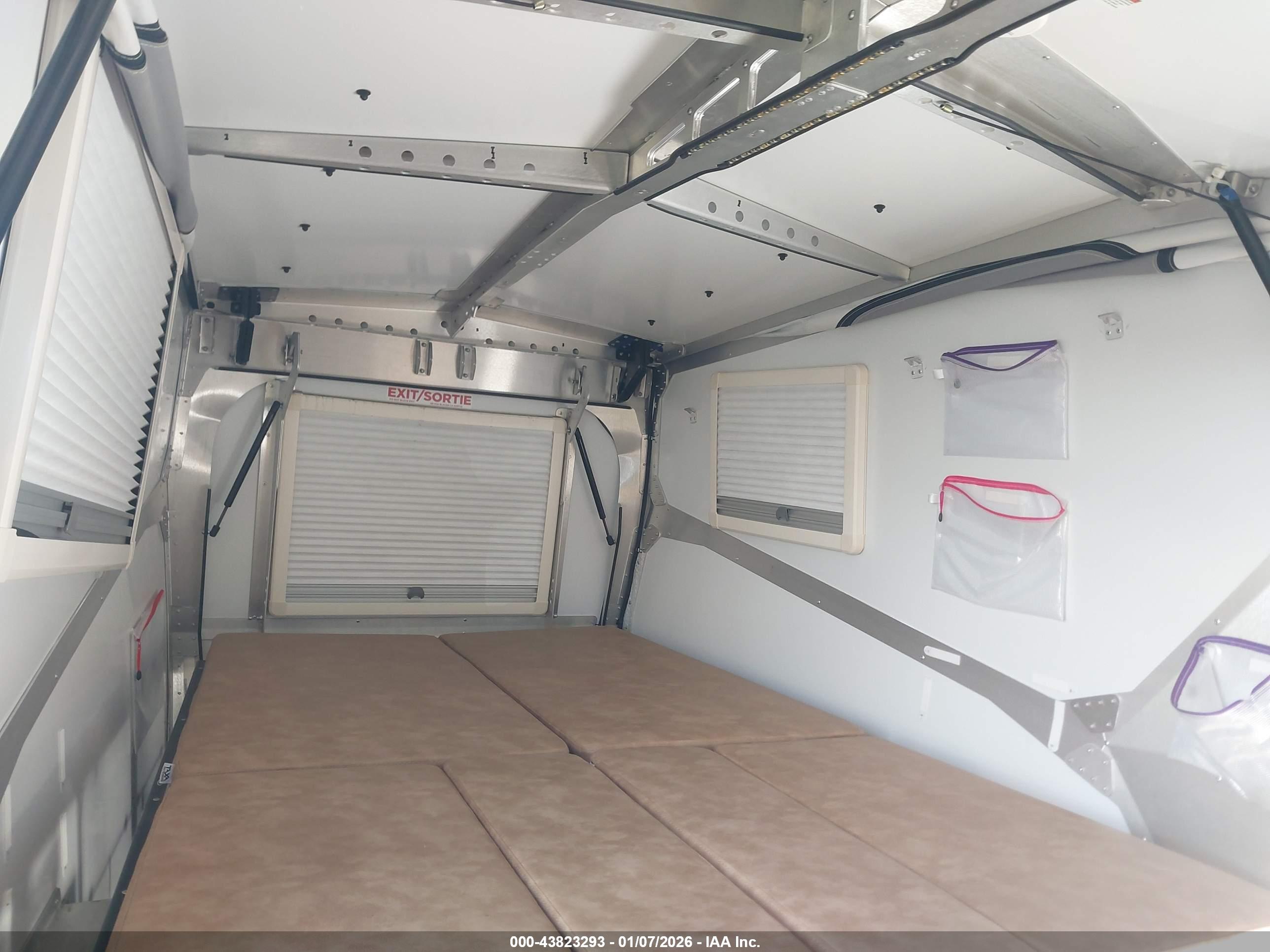 TRAILER TAXA image 8