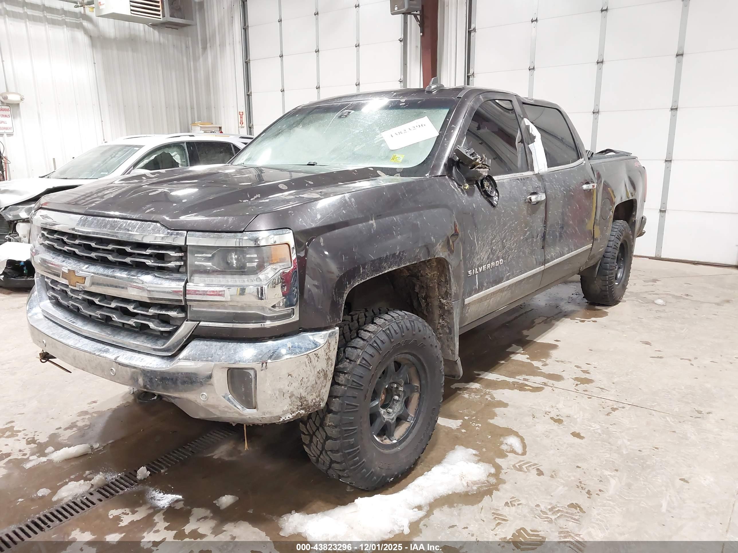 CHEVROLET SILVERADO image 2