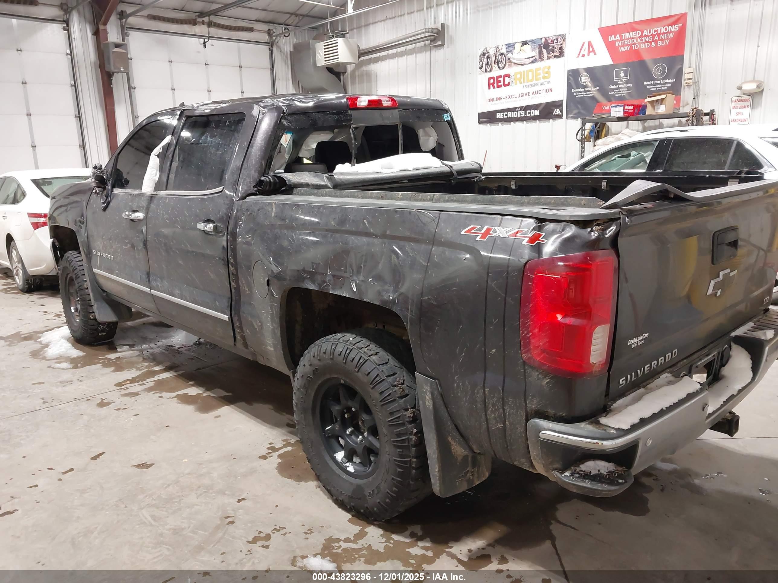 CHEVROLET SILVERADO image 3