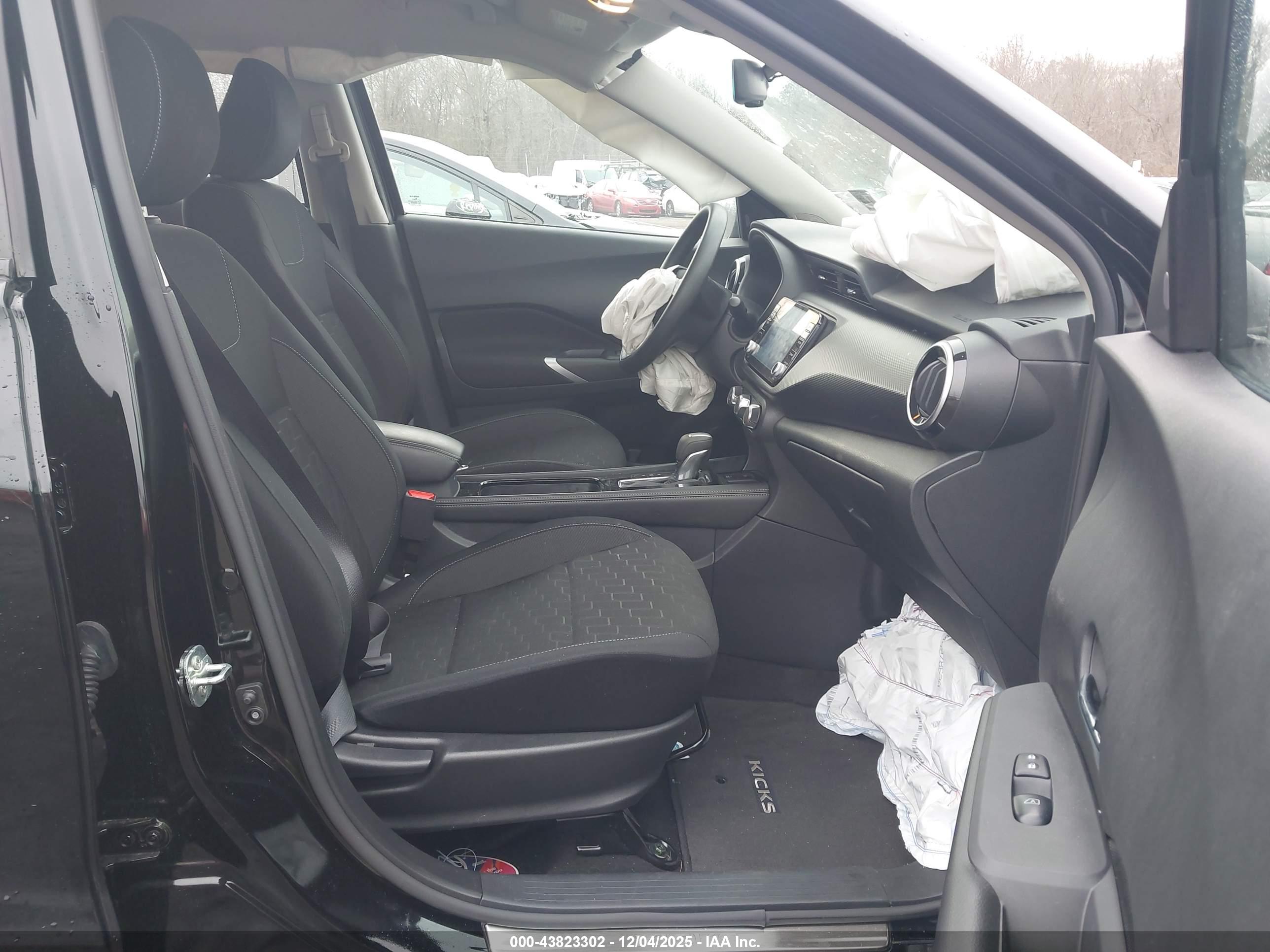 NISSAN KICKS image 5