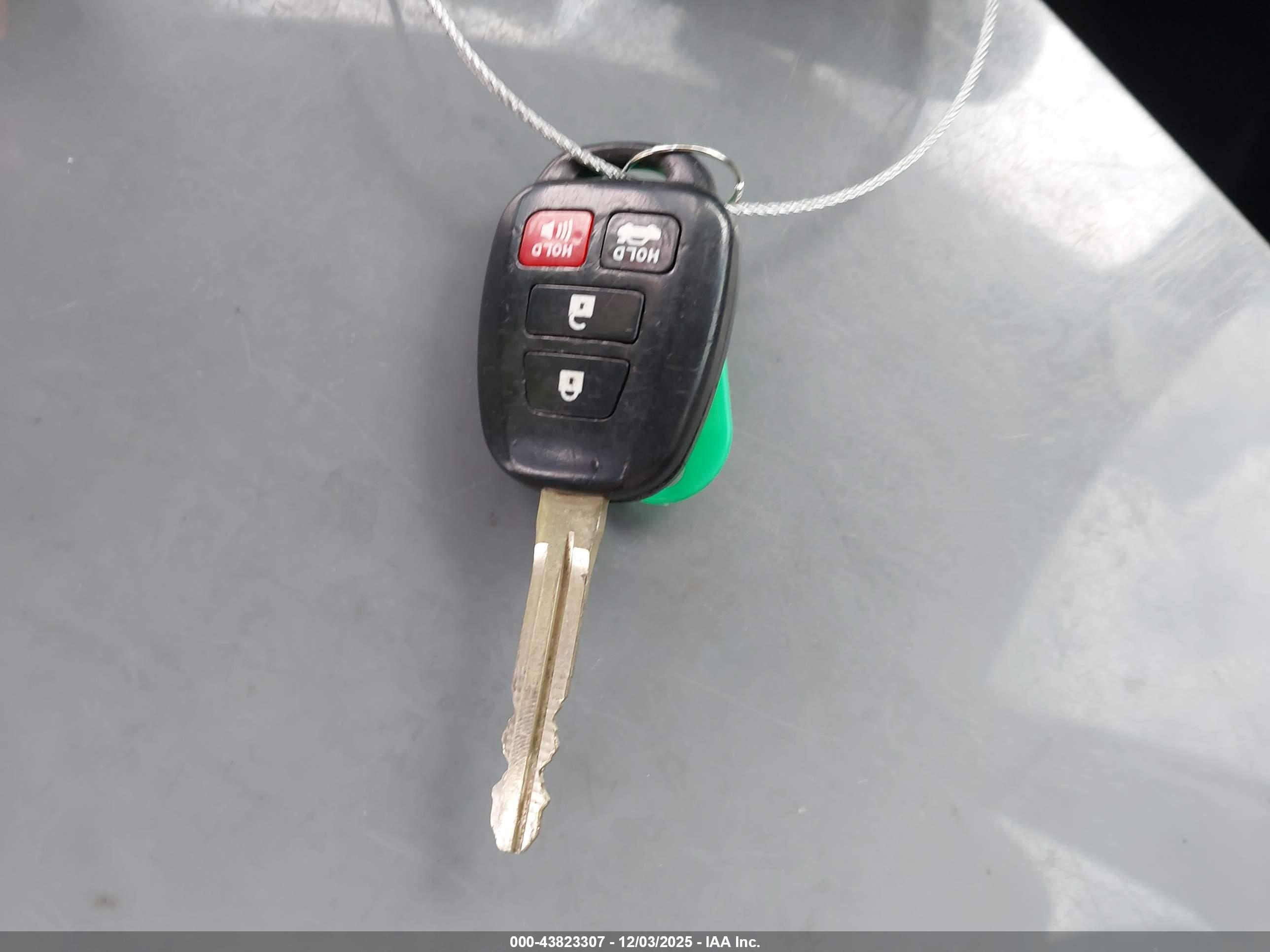 TOYOTA COROLLA image 11