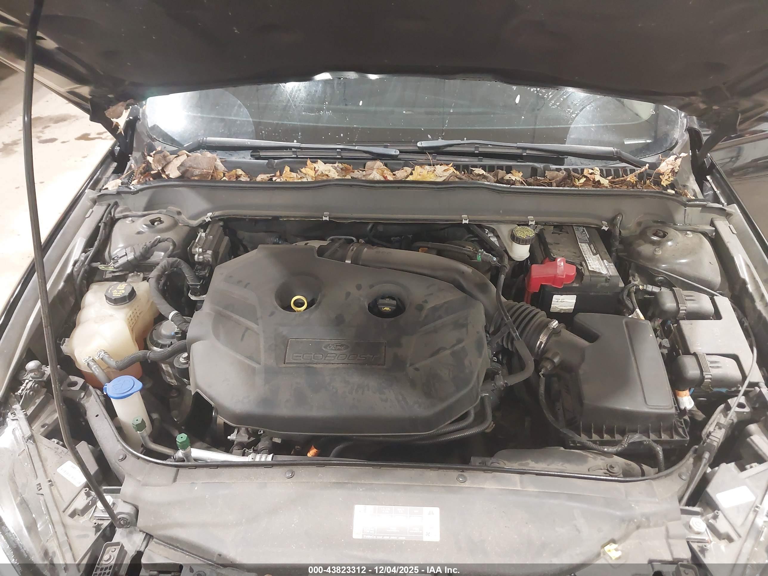 FORD FUSION image 10
