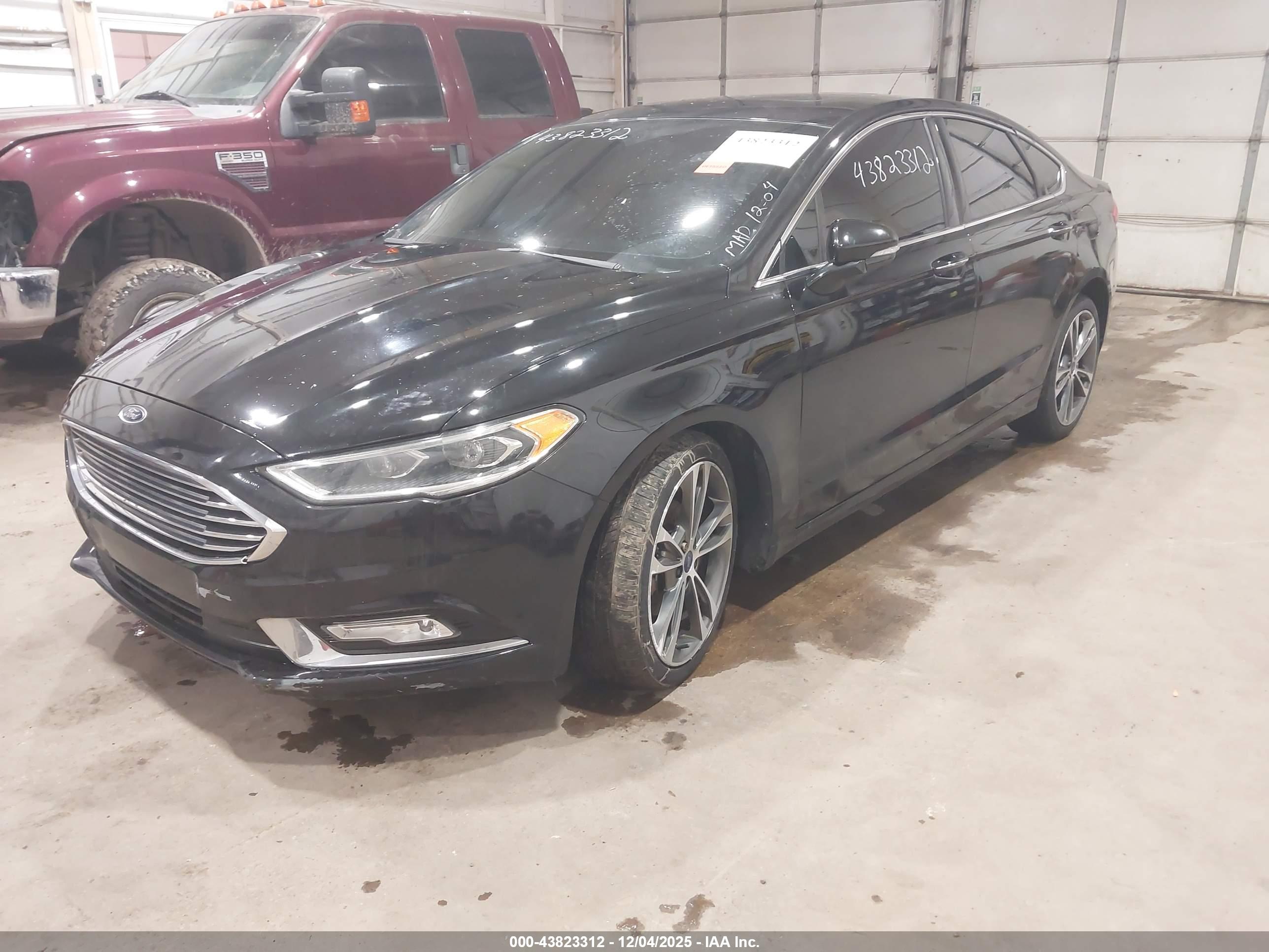 FORD FUSION image 2