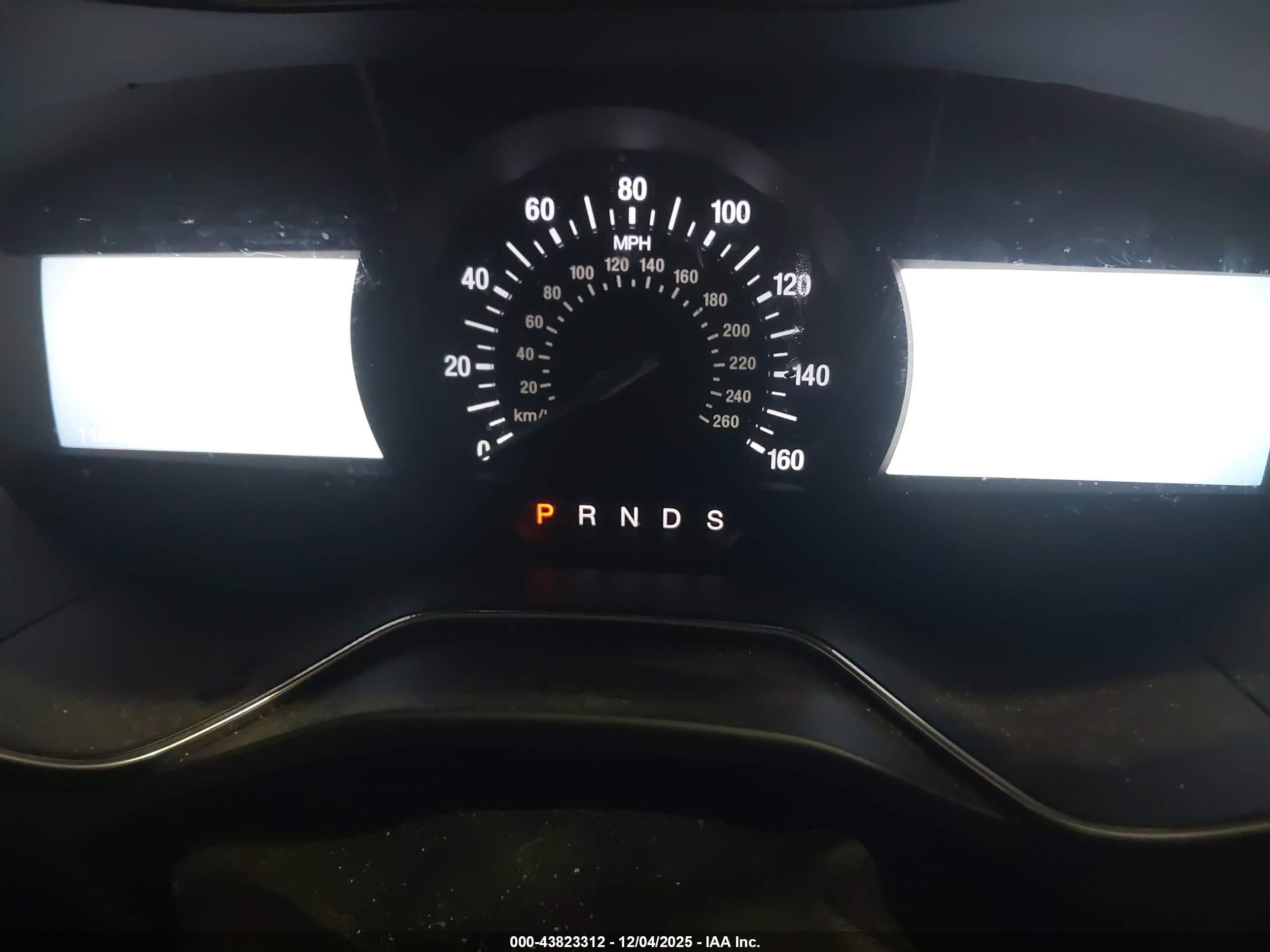 FORD FUSION image 7