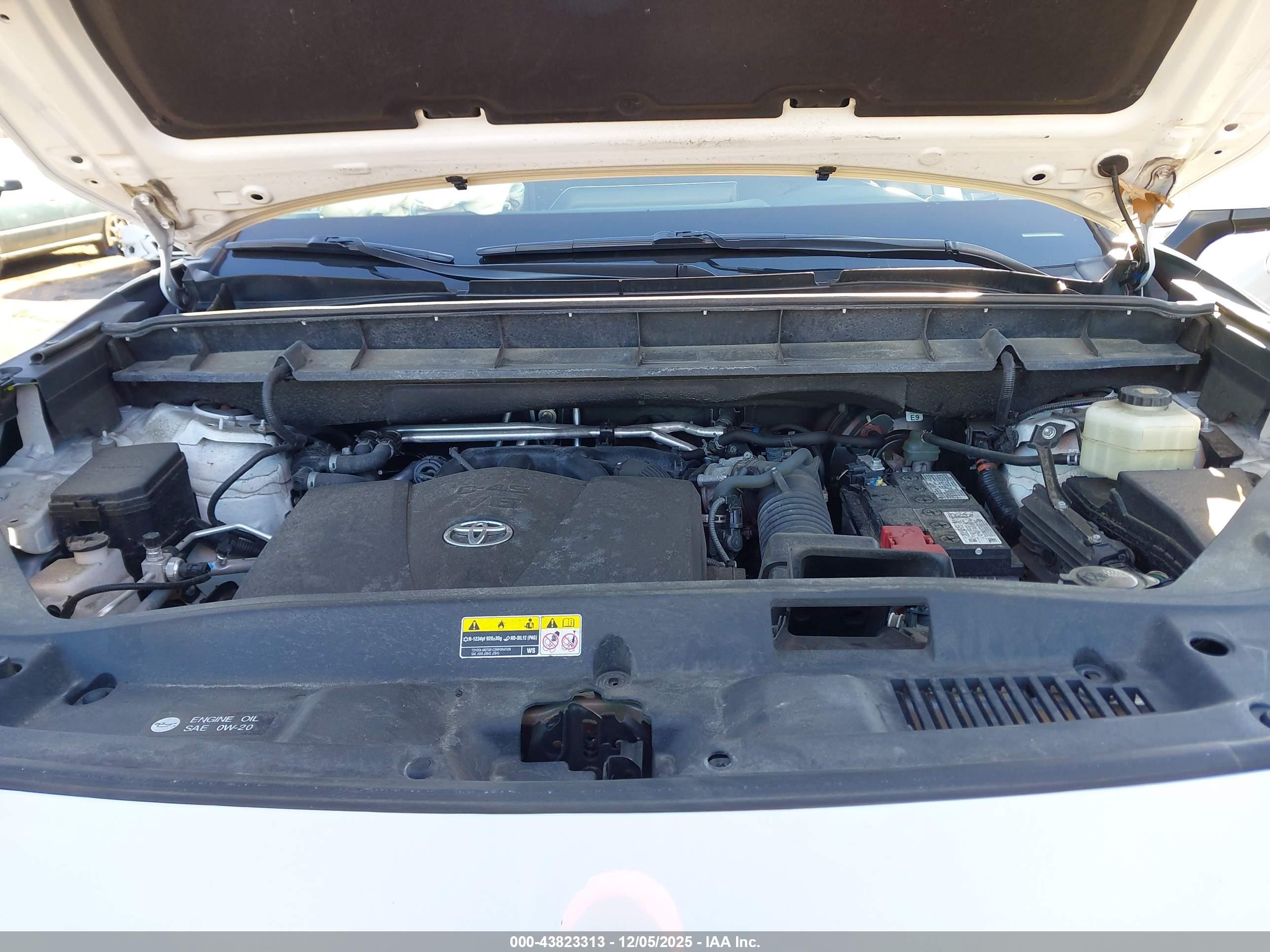 TOYOTA HIGHLANDER image 10