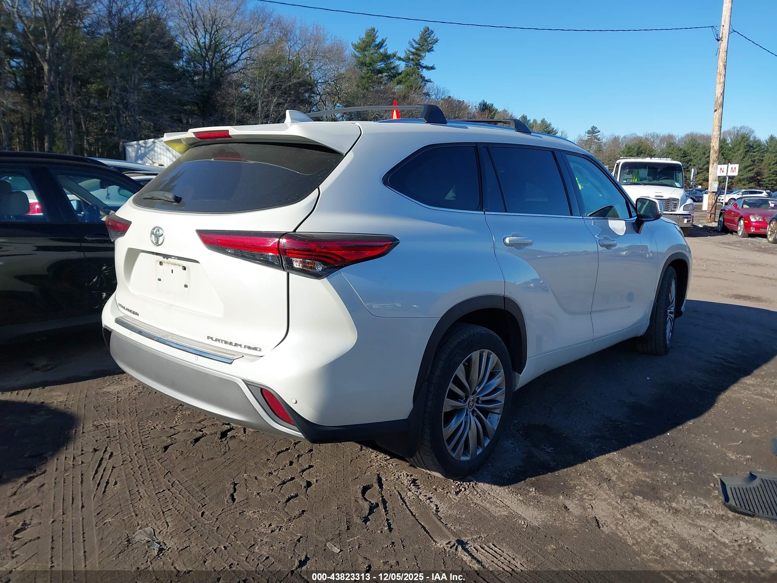 TOYOTA HIGHLANDER image 4