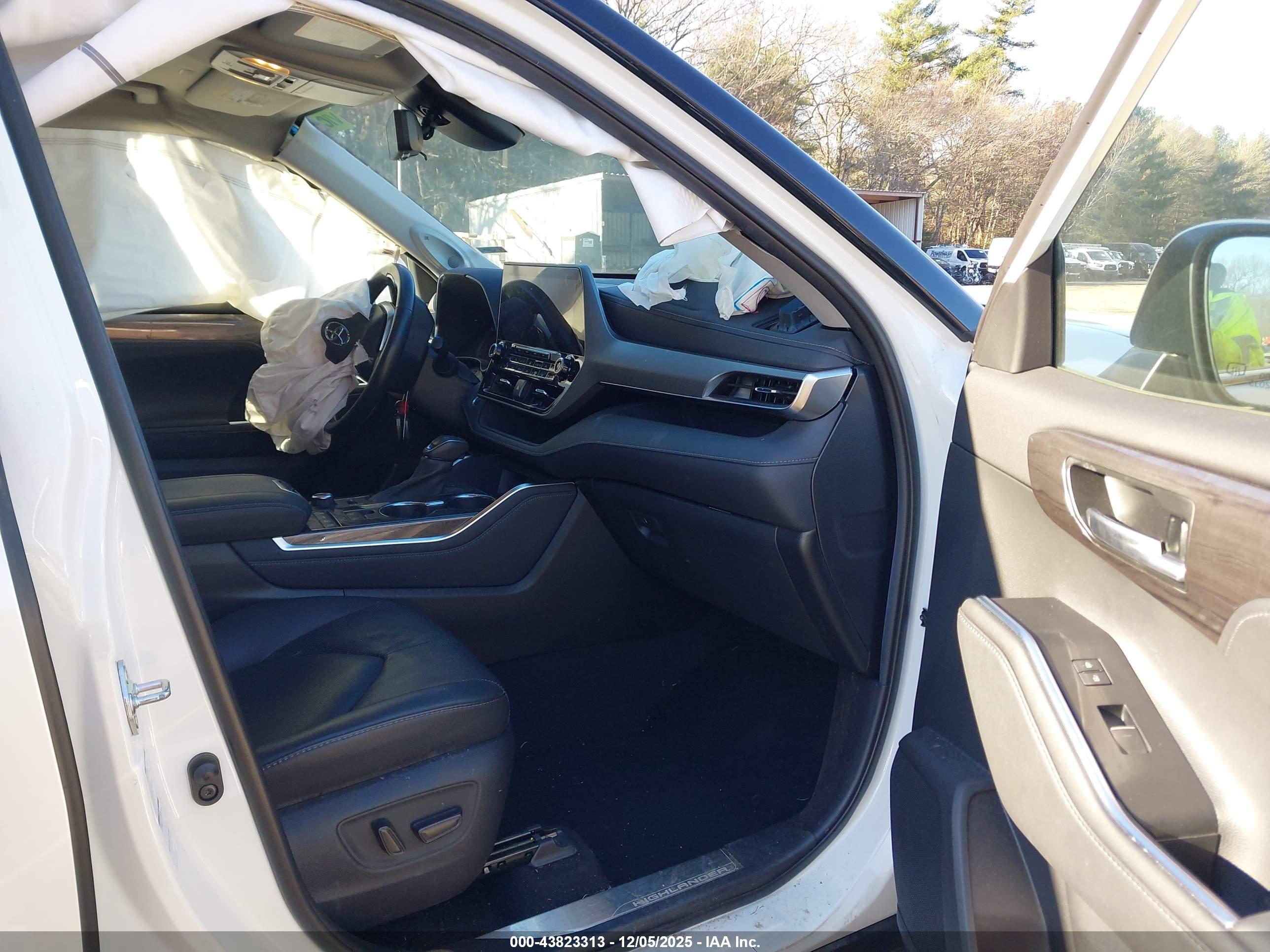 TOYOTA HIGHLANDER image 5