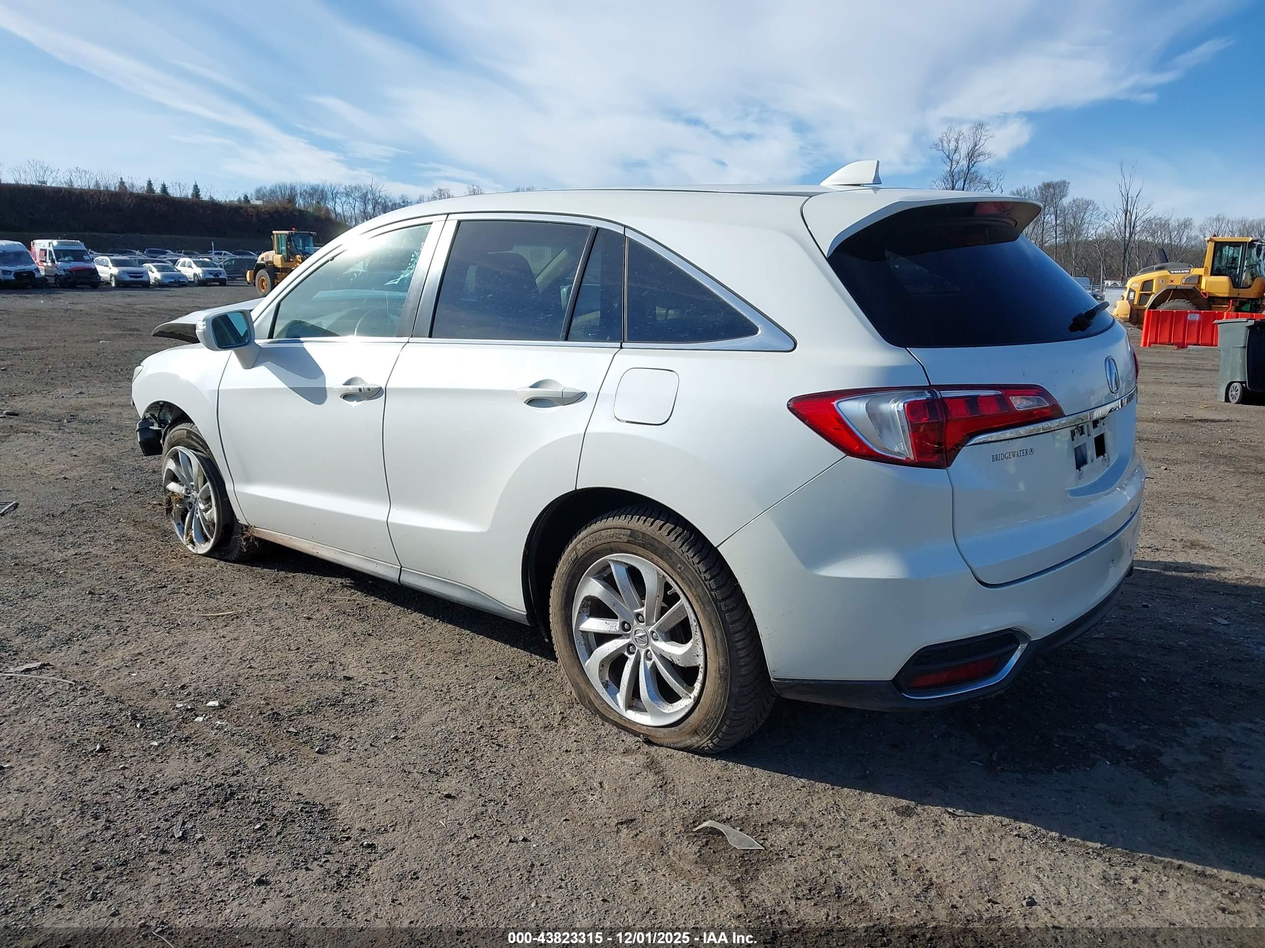 ACURA RDX image 3