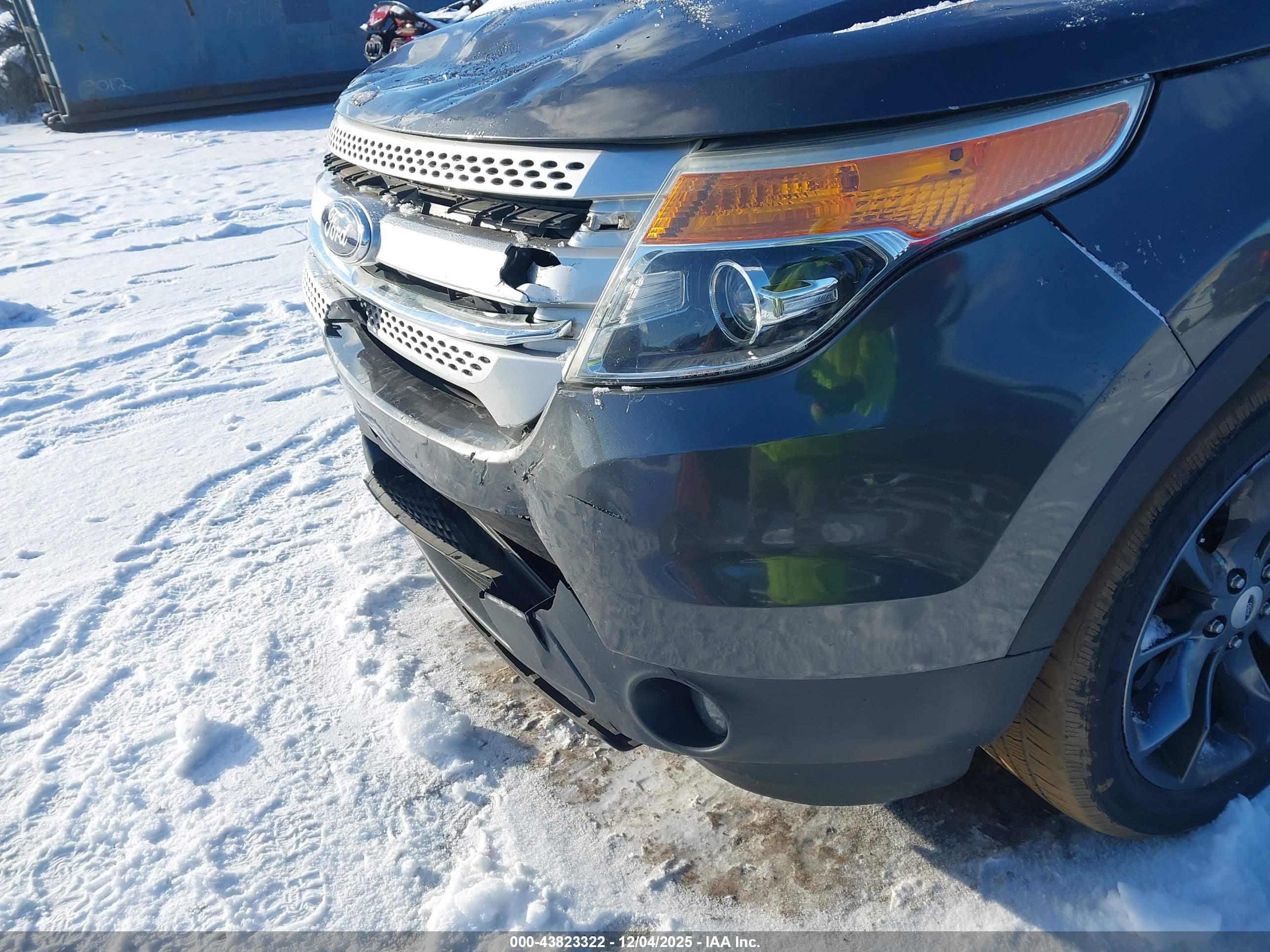 FORD EXPLORER image 6