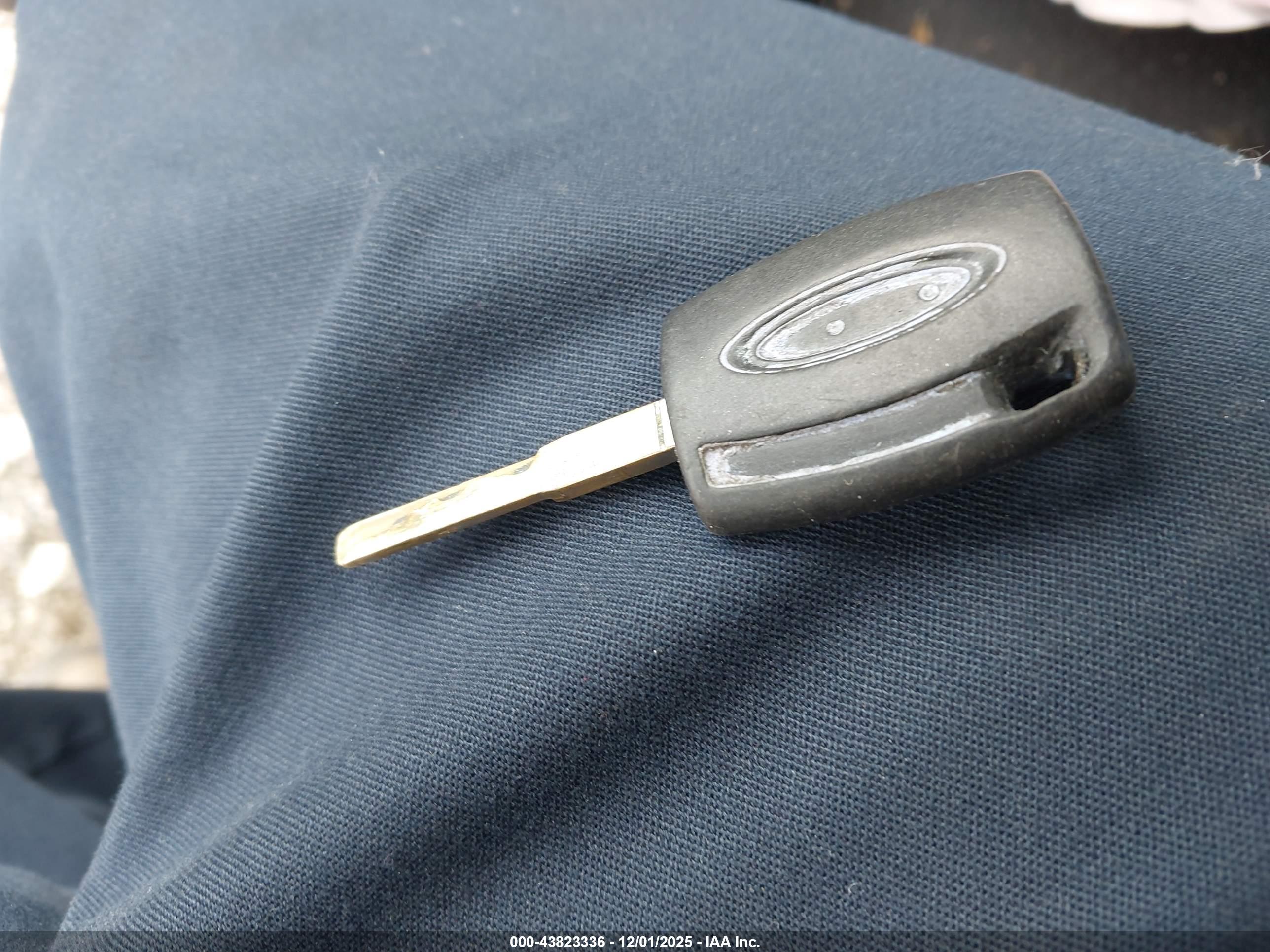 FORD FIESTA image 11