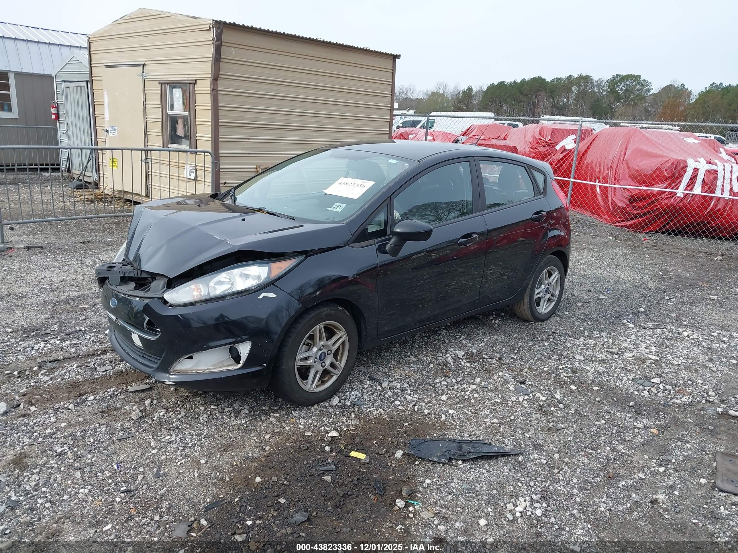 FORD FIESTA image 2
