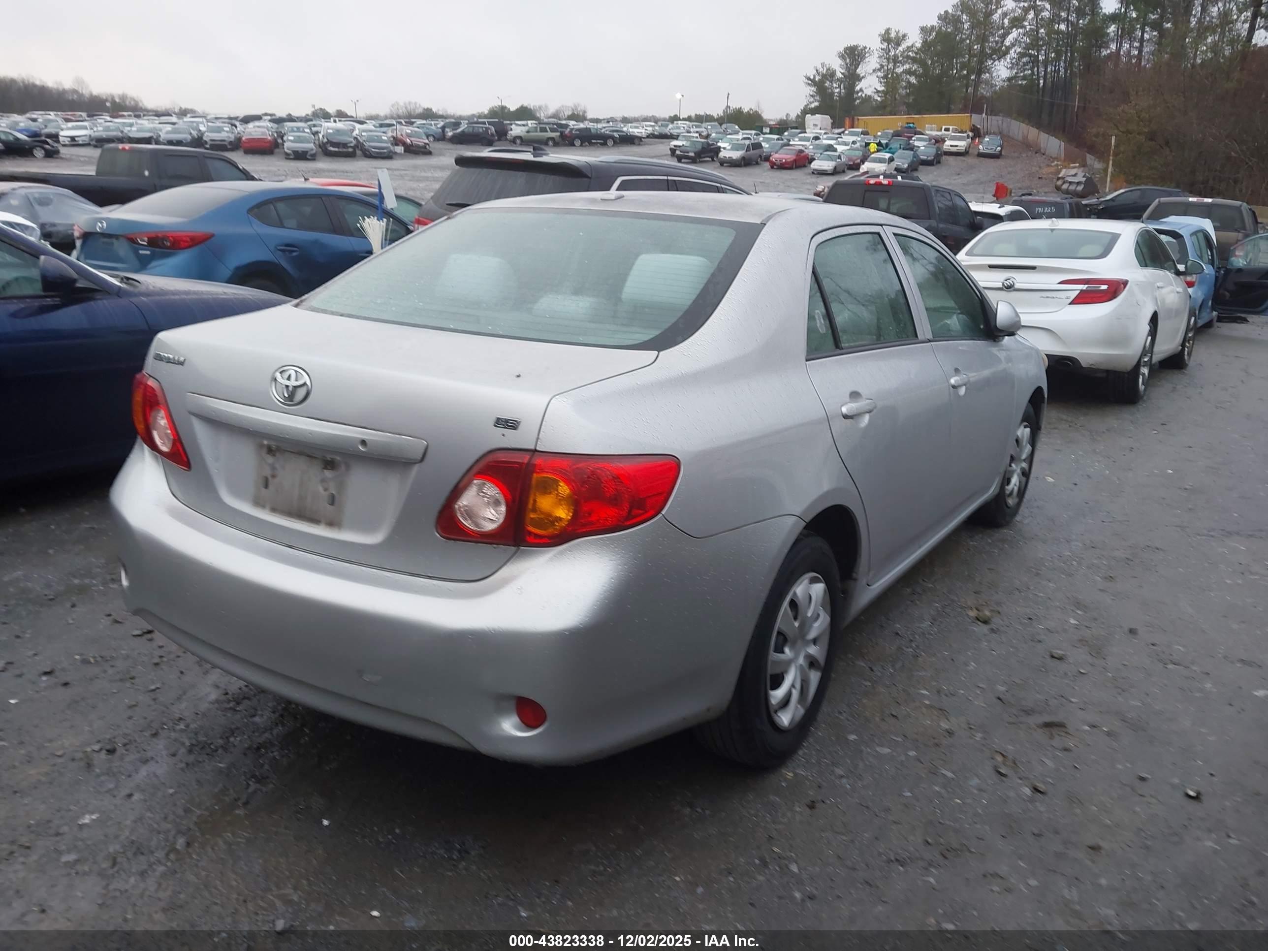 TOYOTA COROLLA image 4