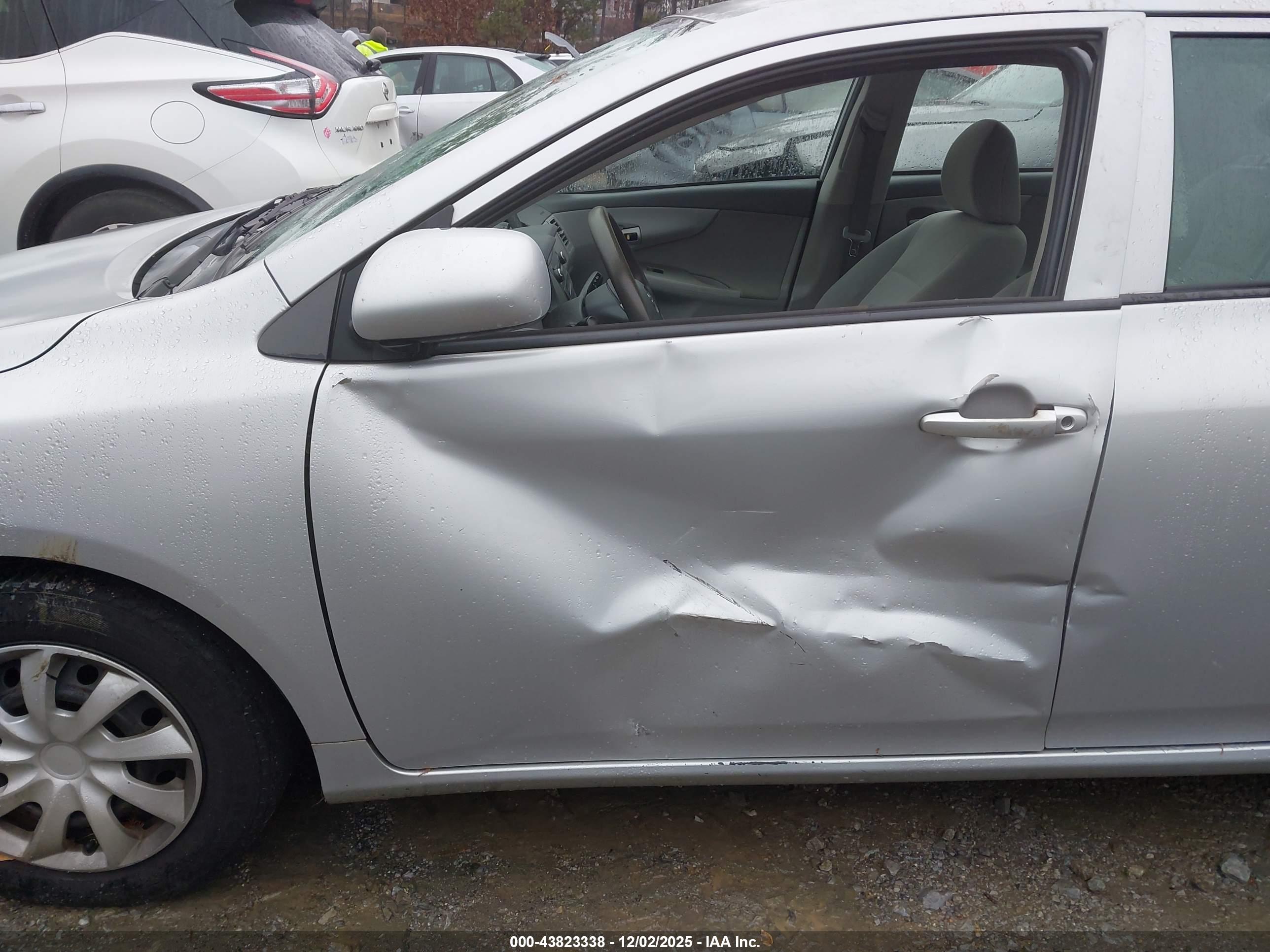 TOYOTA COROLLA image 6