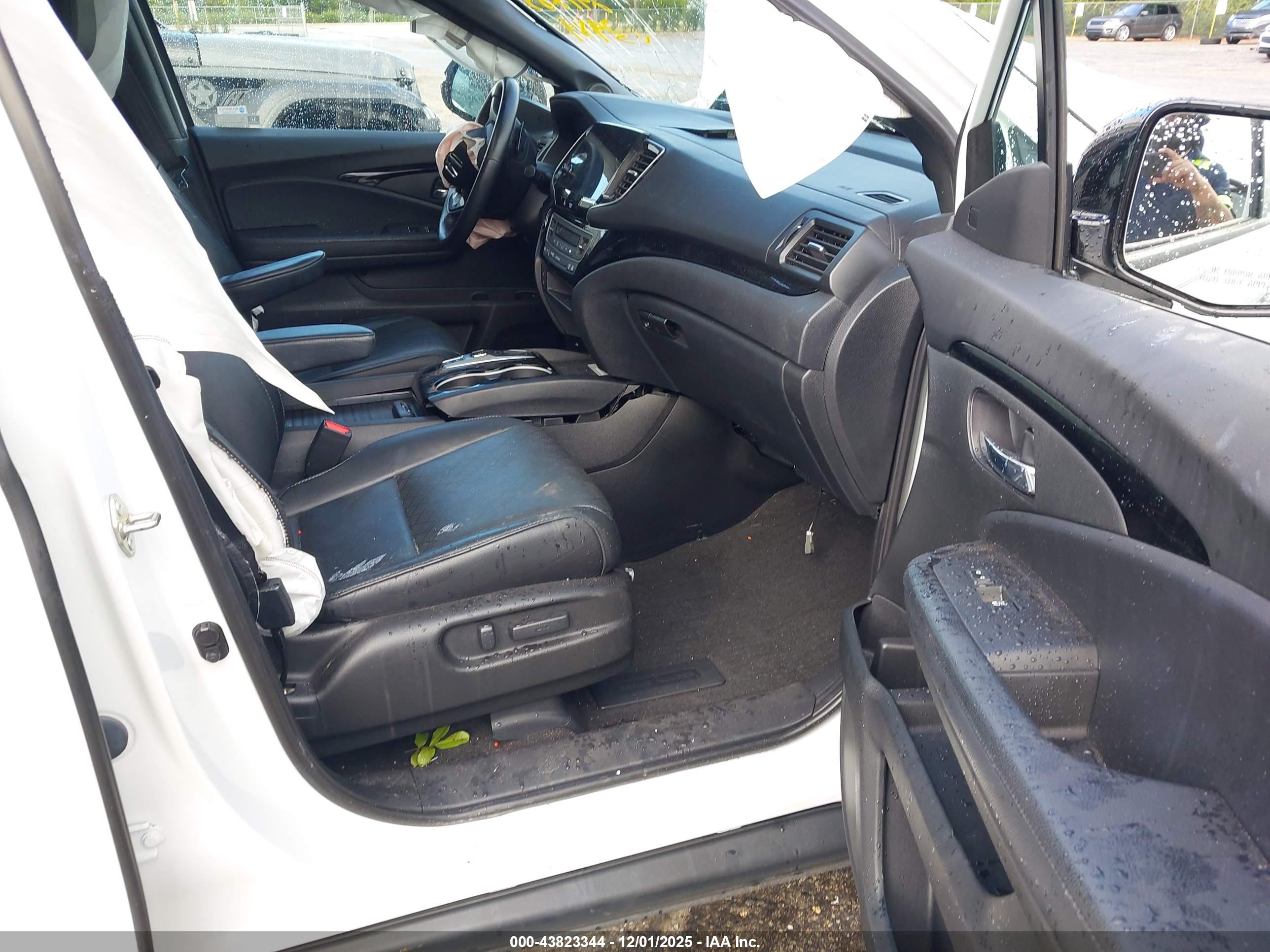 HONDA PASSPORT image 5