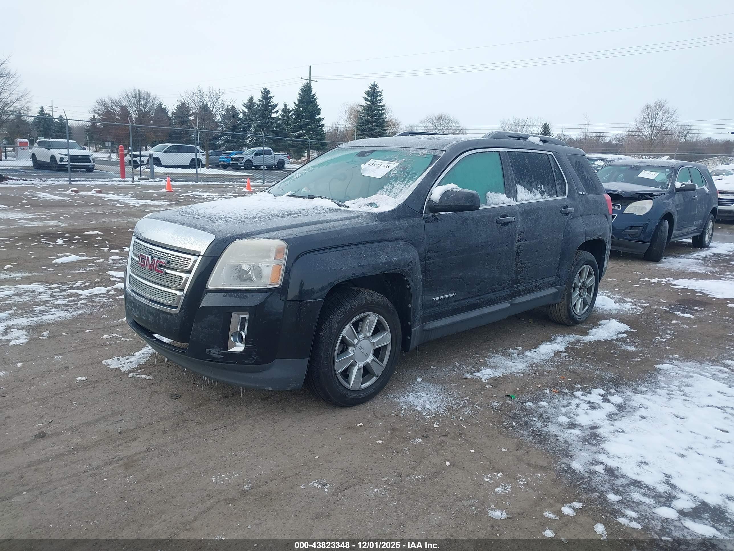 GMC TERRAIN image 2