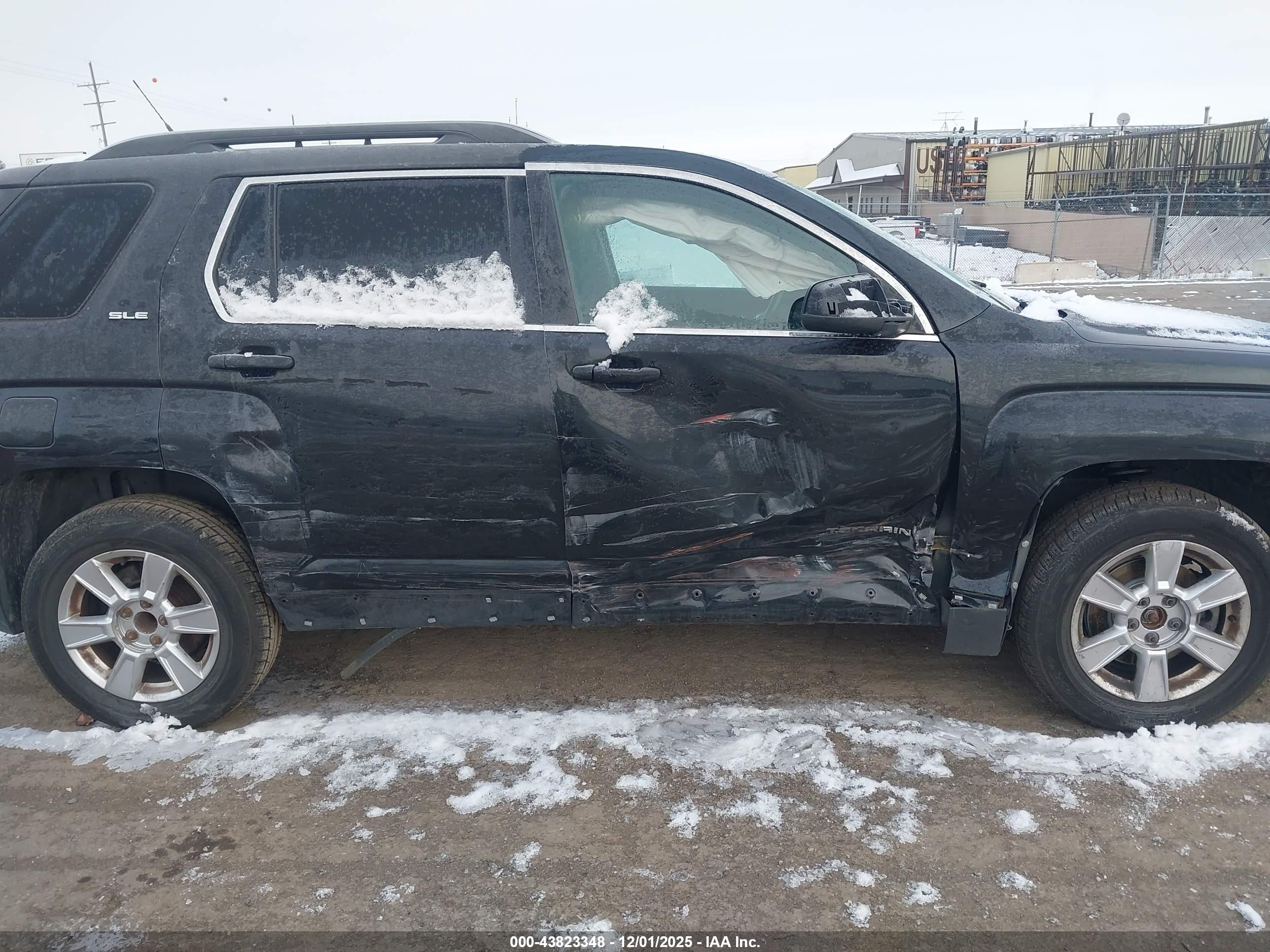 GMC TERRAIN image 6