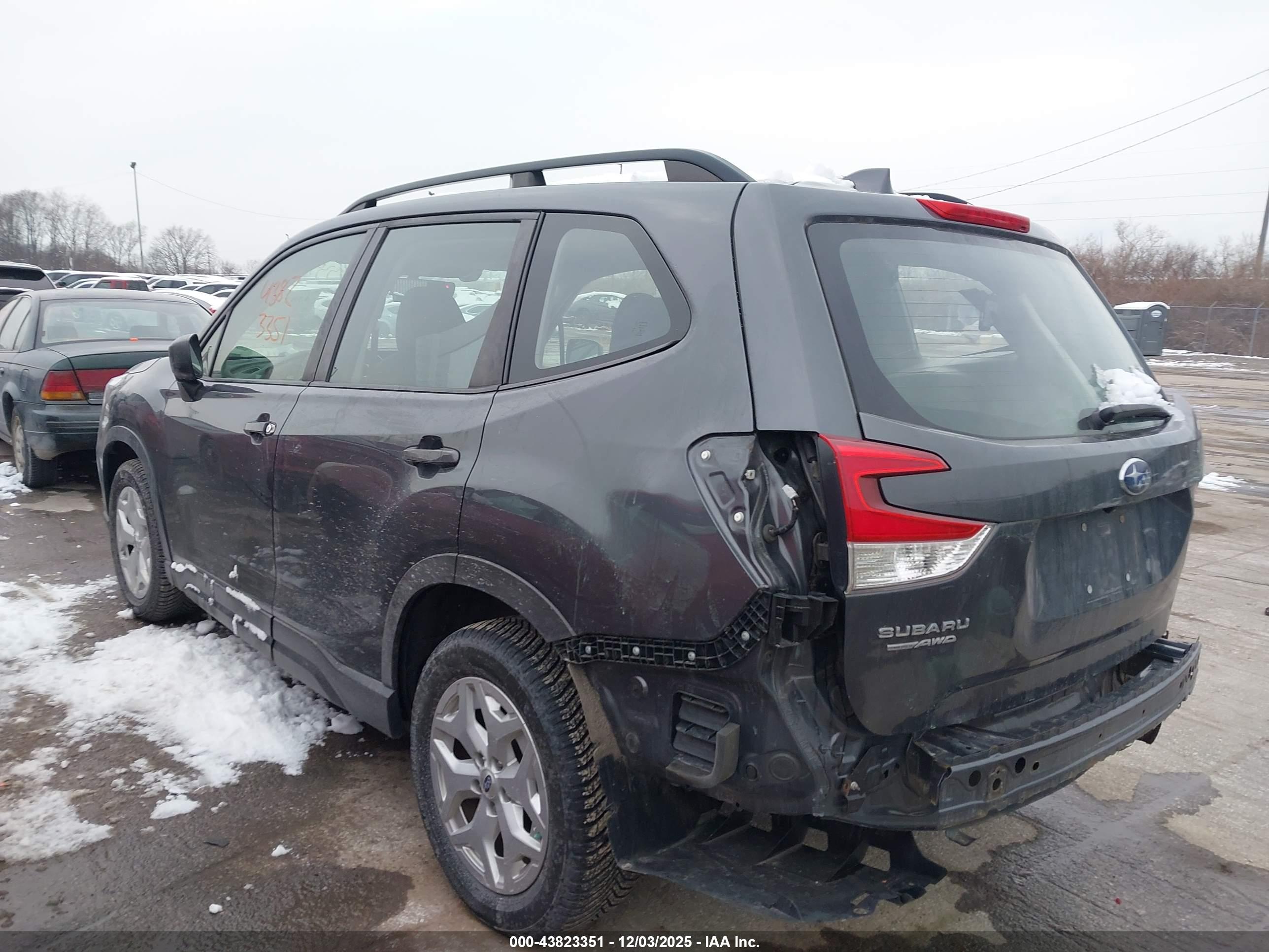 SUBARU FORESTER image 3